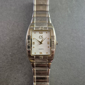 Elegante Damen Uhr CS mit römischen Ziffern und Metallband