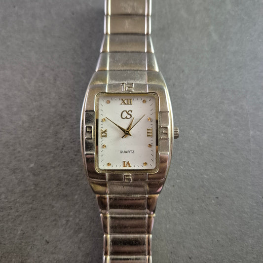 Elegante Damen Uhr CS mit römischen Ziffern und Metallband