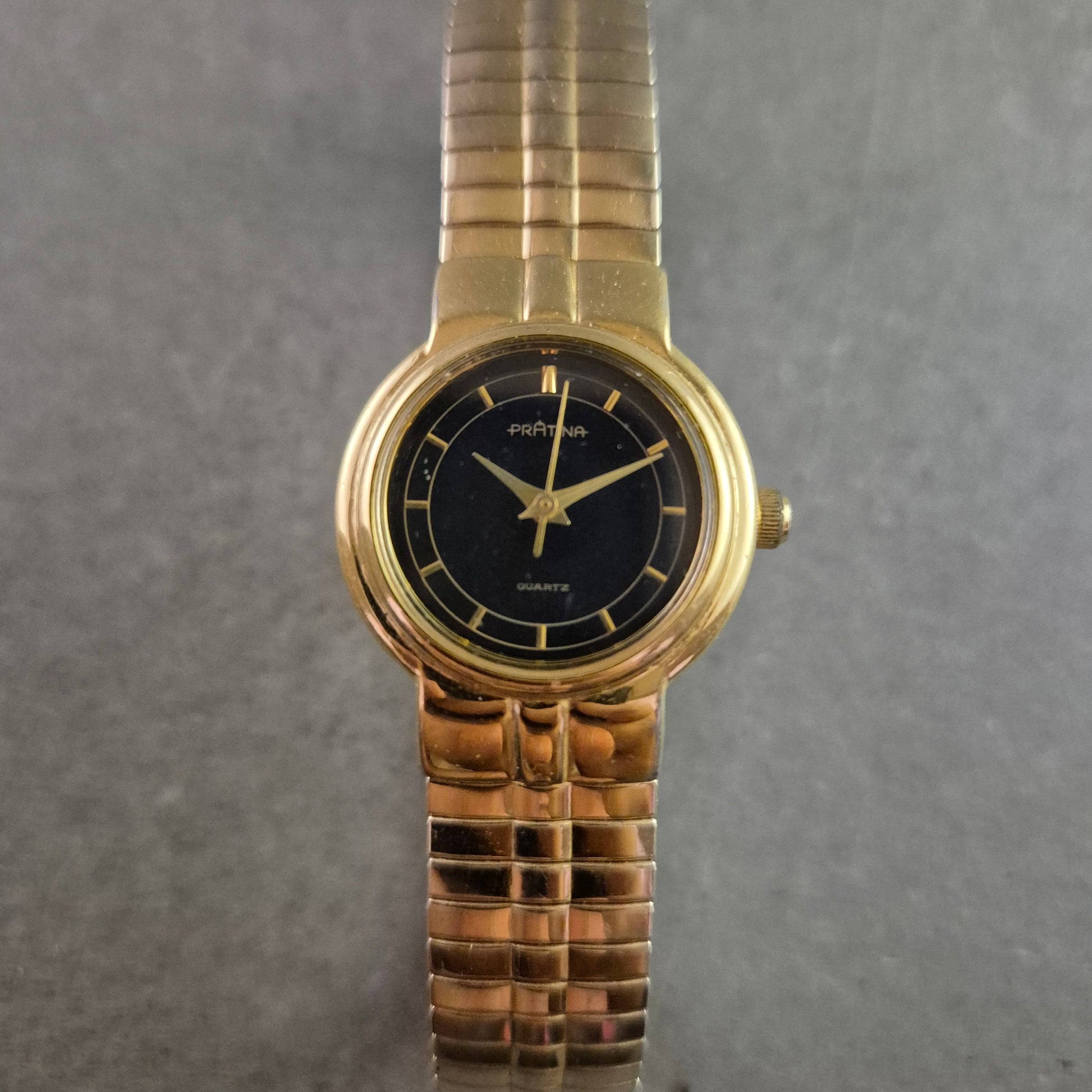 Elegante Damen Uhr PRATINA mit schwarzem Zifferblatt und Flexband