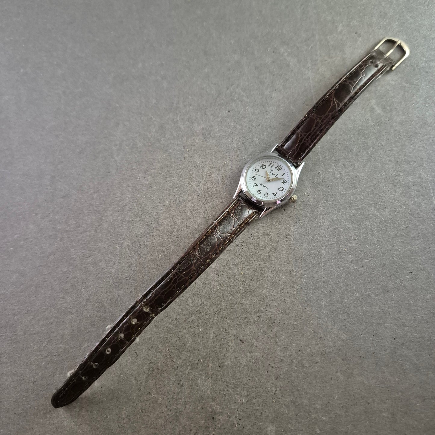 Klassische Damen Uhr T&L mit Lederarmband