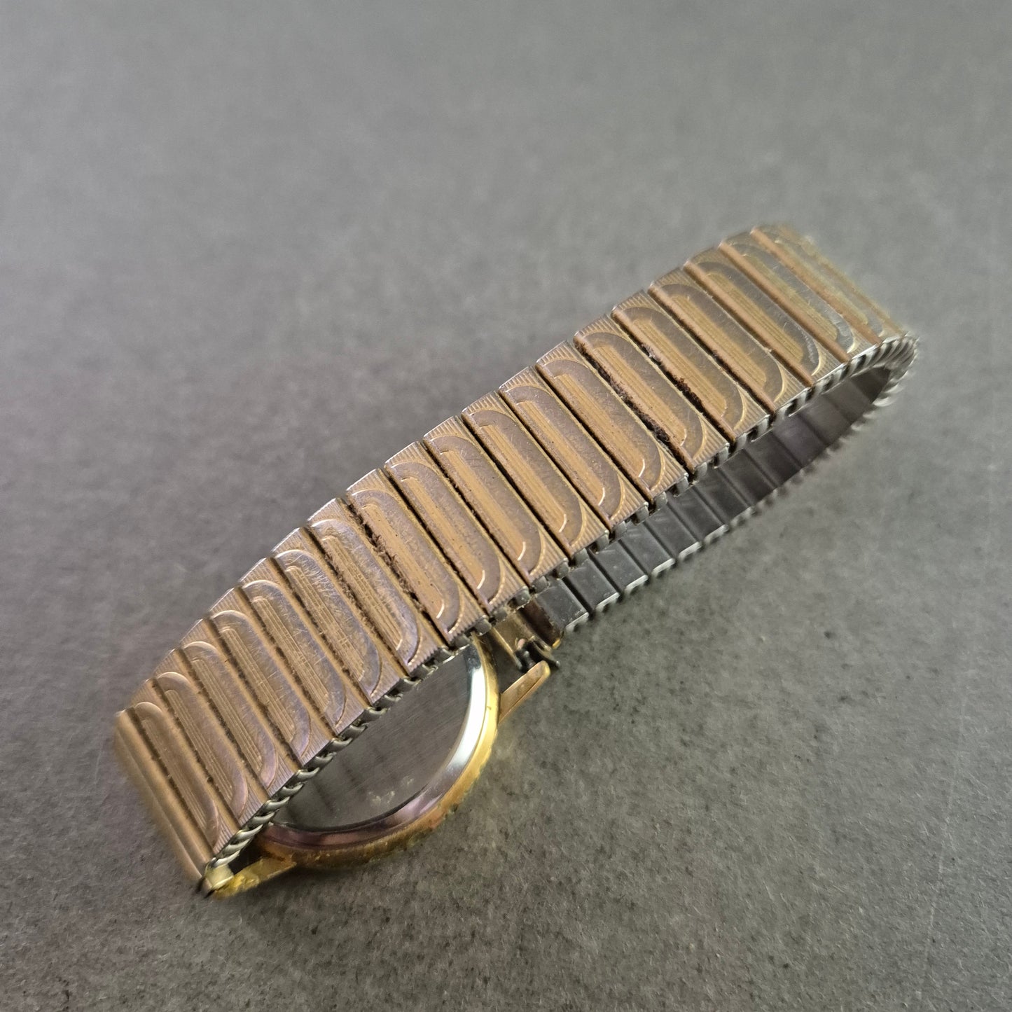 Klassische Damen Uhr Junghans Noblesse mit Datum und Flexband