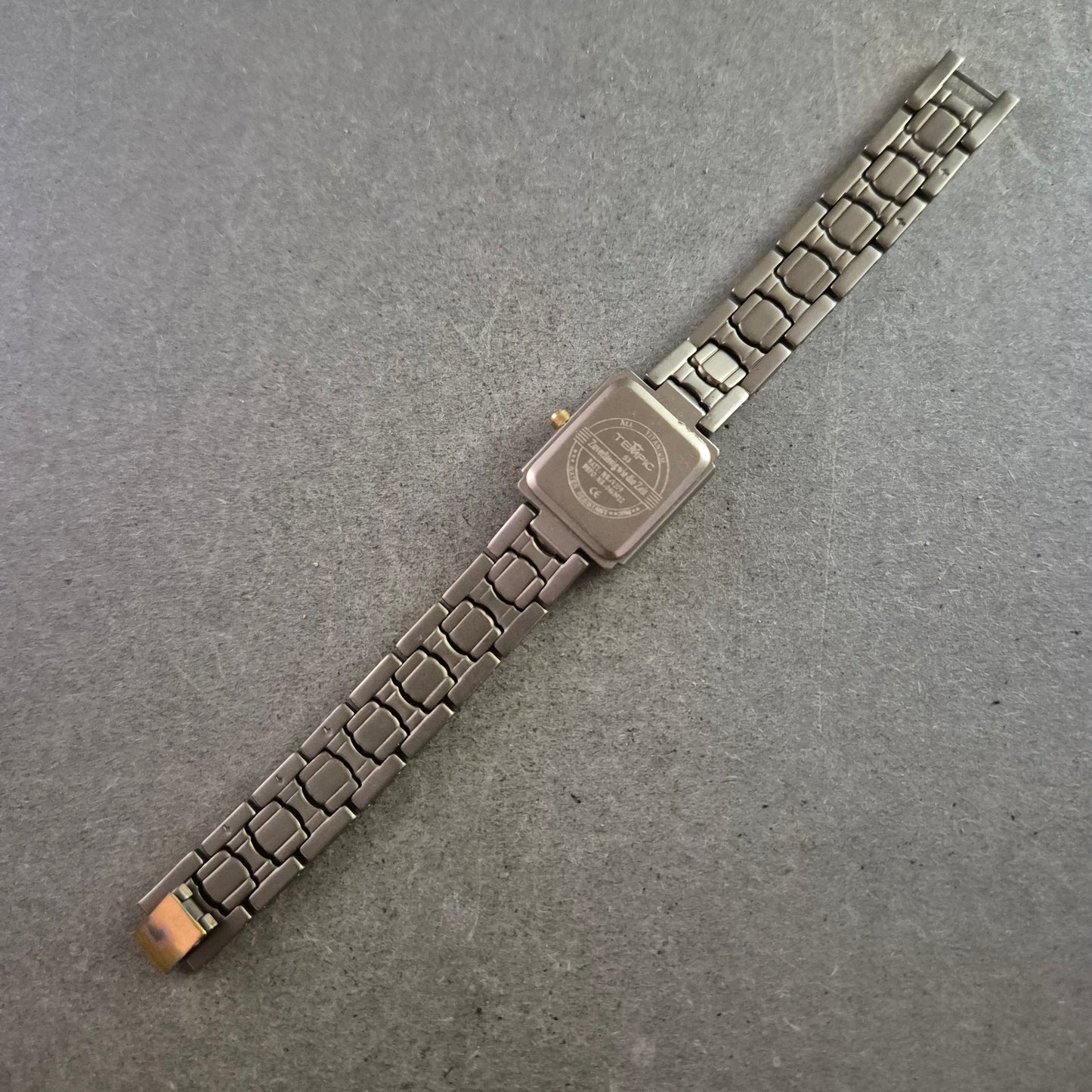 Elegante Damen Uhr TEMP IC Titanium mit Strass und Bicolor-Band