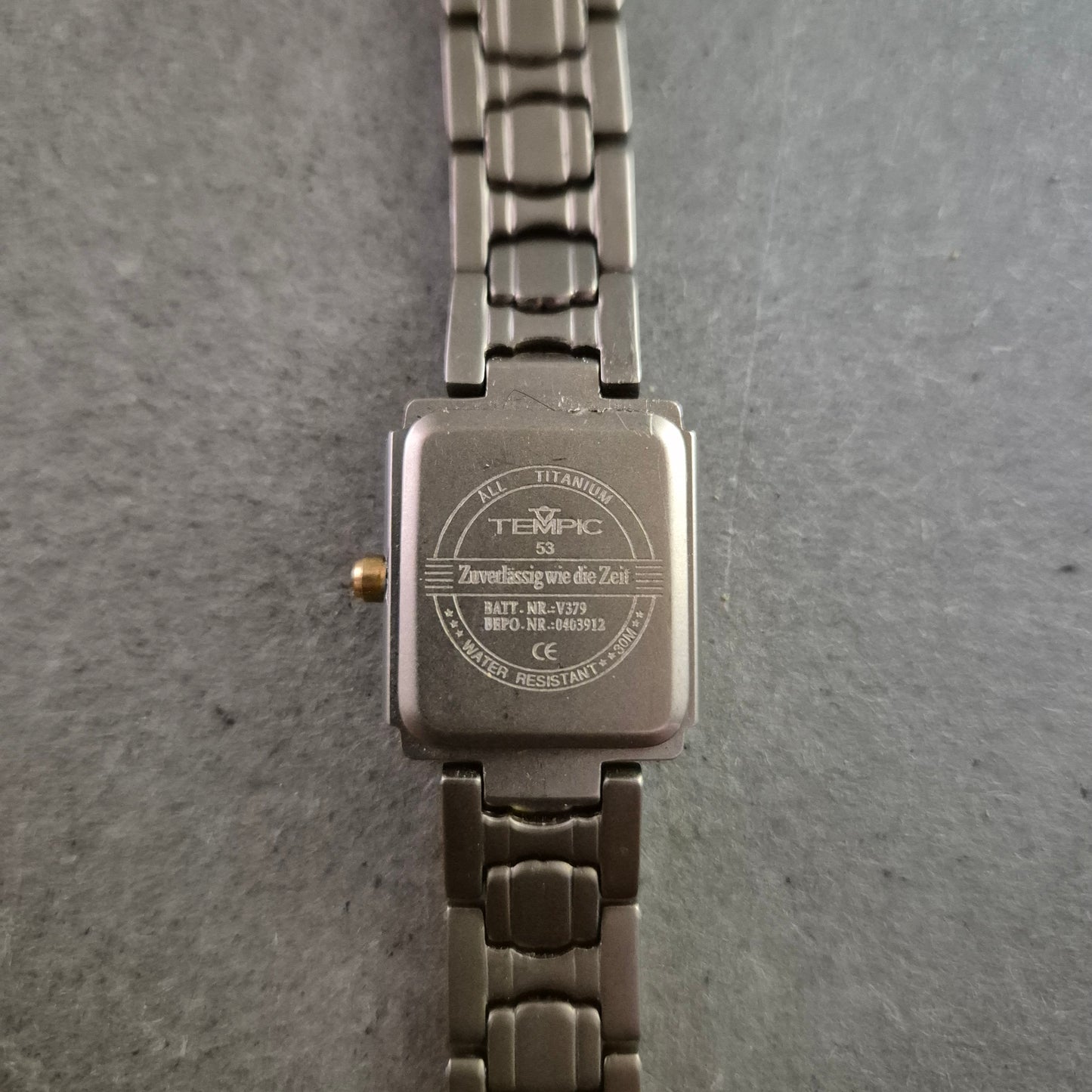 Elegante Damen Uhr TEMP IC Titanium mit Strass und Bicolor-Band