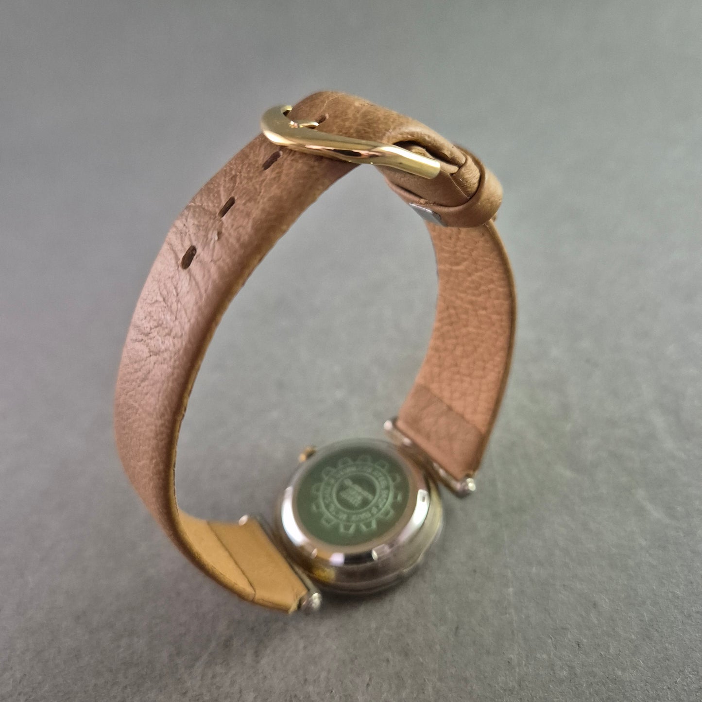 Elegante Damen Uhr Quemex V.I.P. mit facettenreicher Lünette