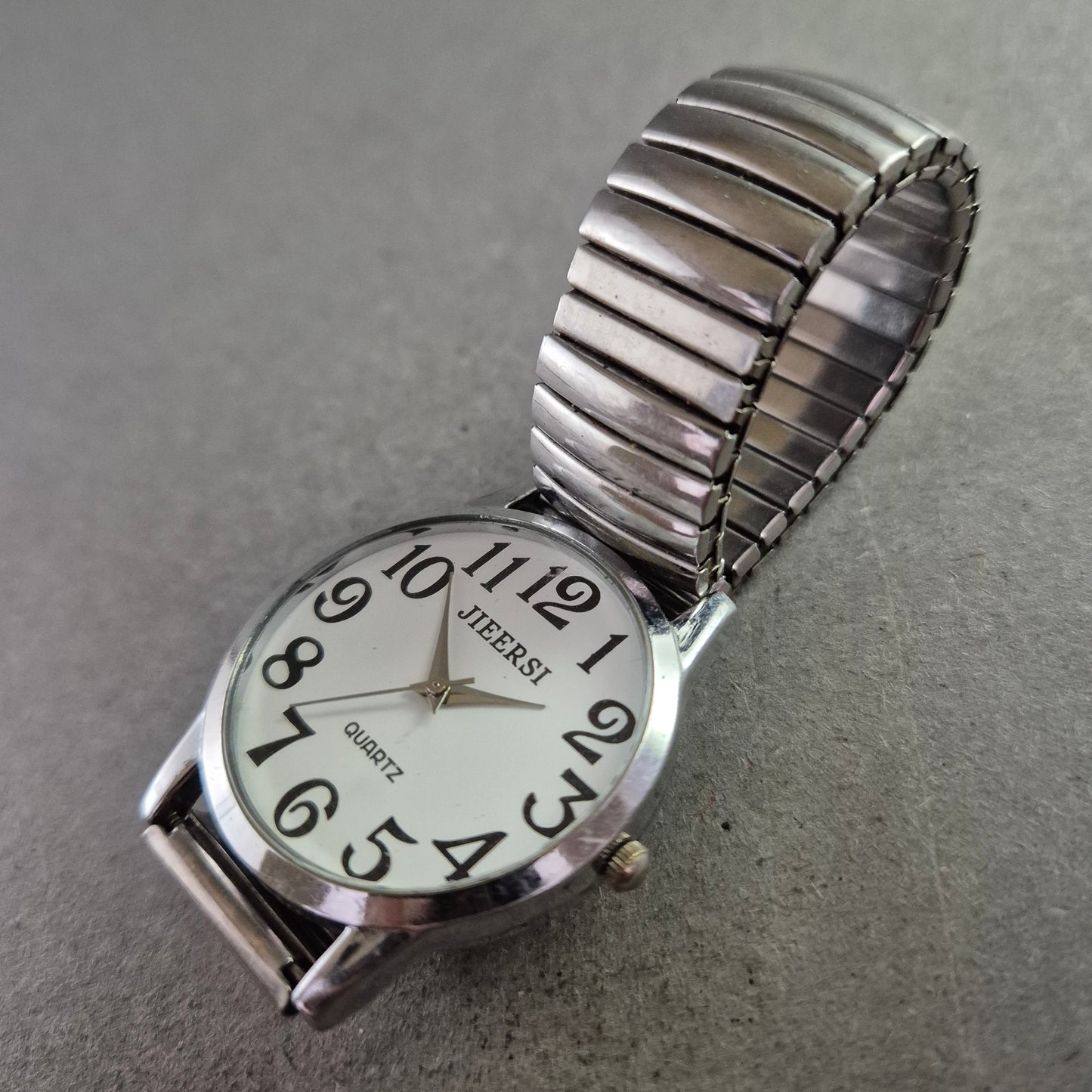 Klassische Unisex Uhr JIEERSI mit großem Zifferblatt und Flexband