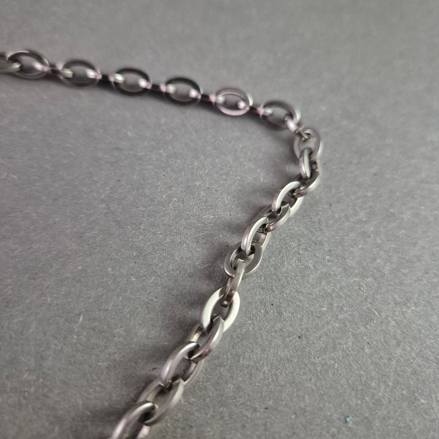 Kette mit Anhänger: Herzförmige Uhr TCM