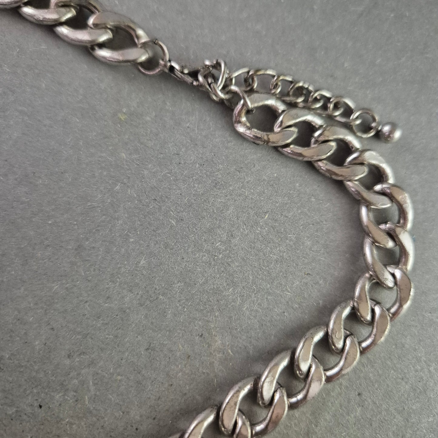 Kette mit Anhänger: Löwenkopf aus Edelstahl