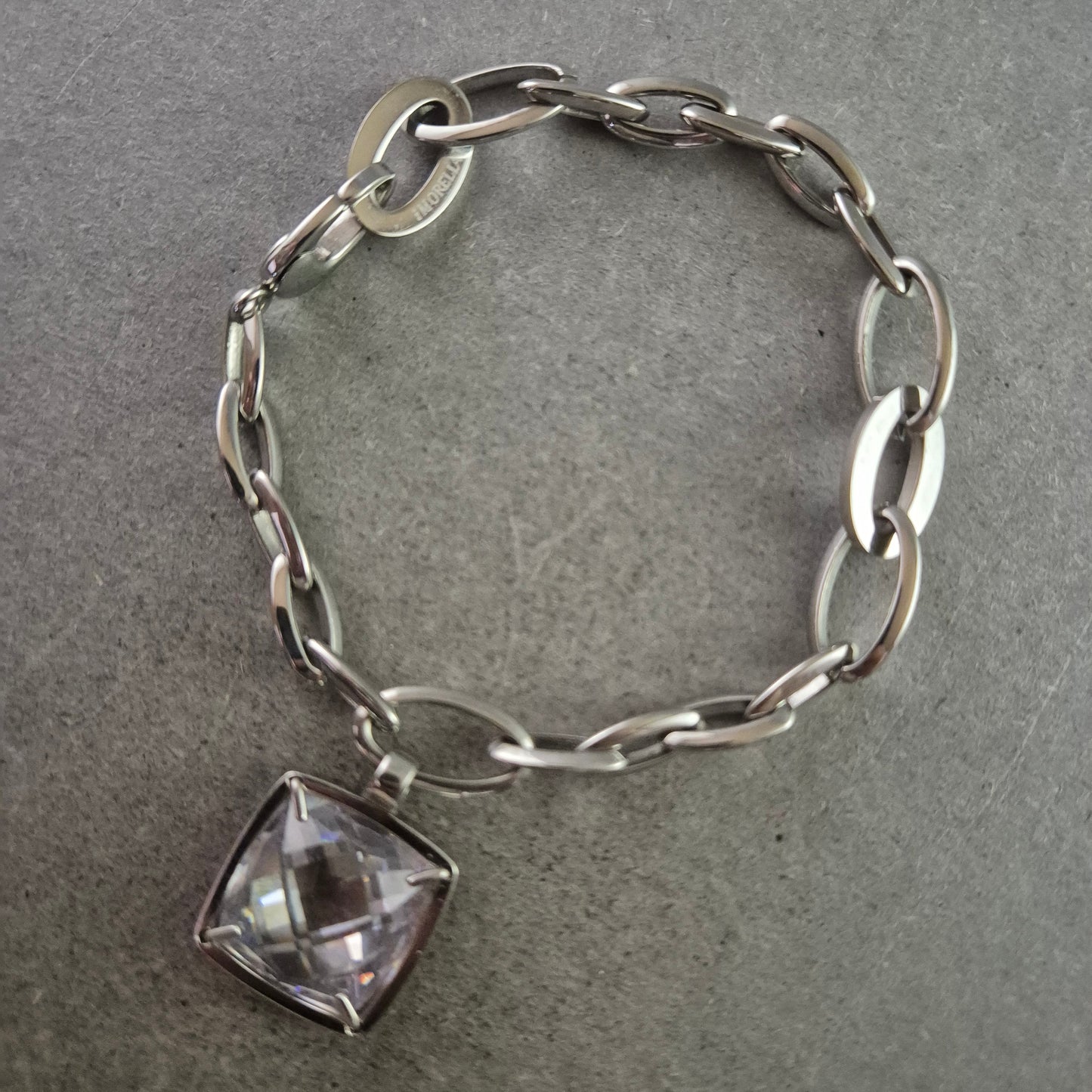Elegantes Morelia Armband mit Kristallanhänger – Stilvolles Design