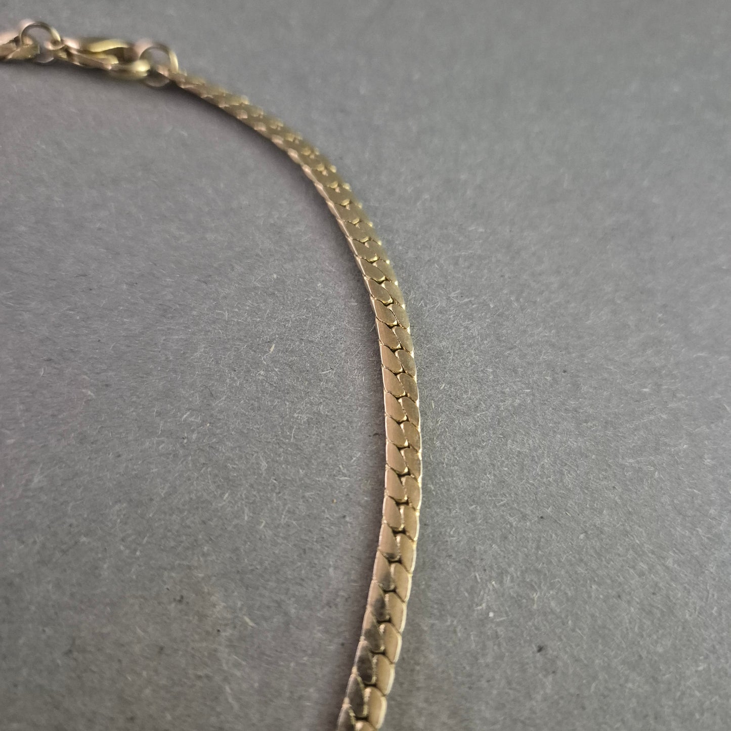 Vergoldete Halskette mit Intarsien-Element – Edles Design in Goldoptik