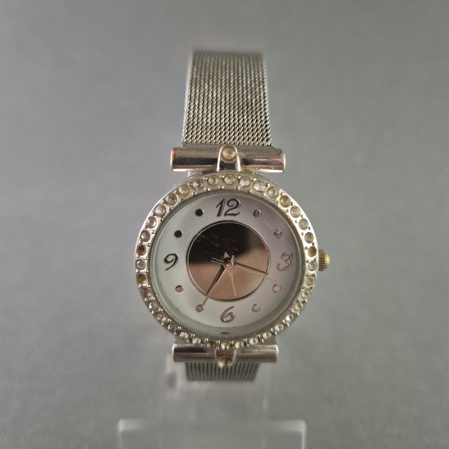 LBVYR Damen Uhr mit Mesharmband und Strassbesatz