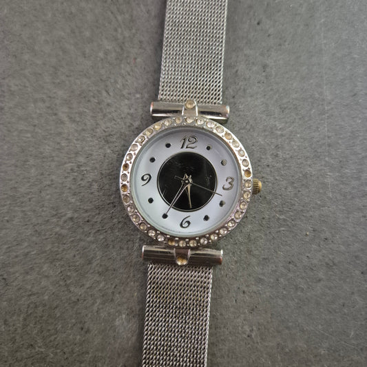 LBVYR Damen Uhr mit Mesharmband und Strassbesatz