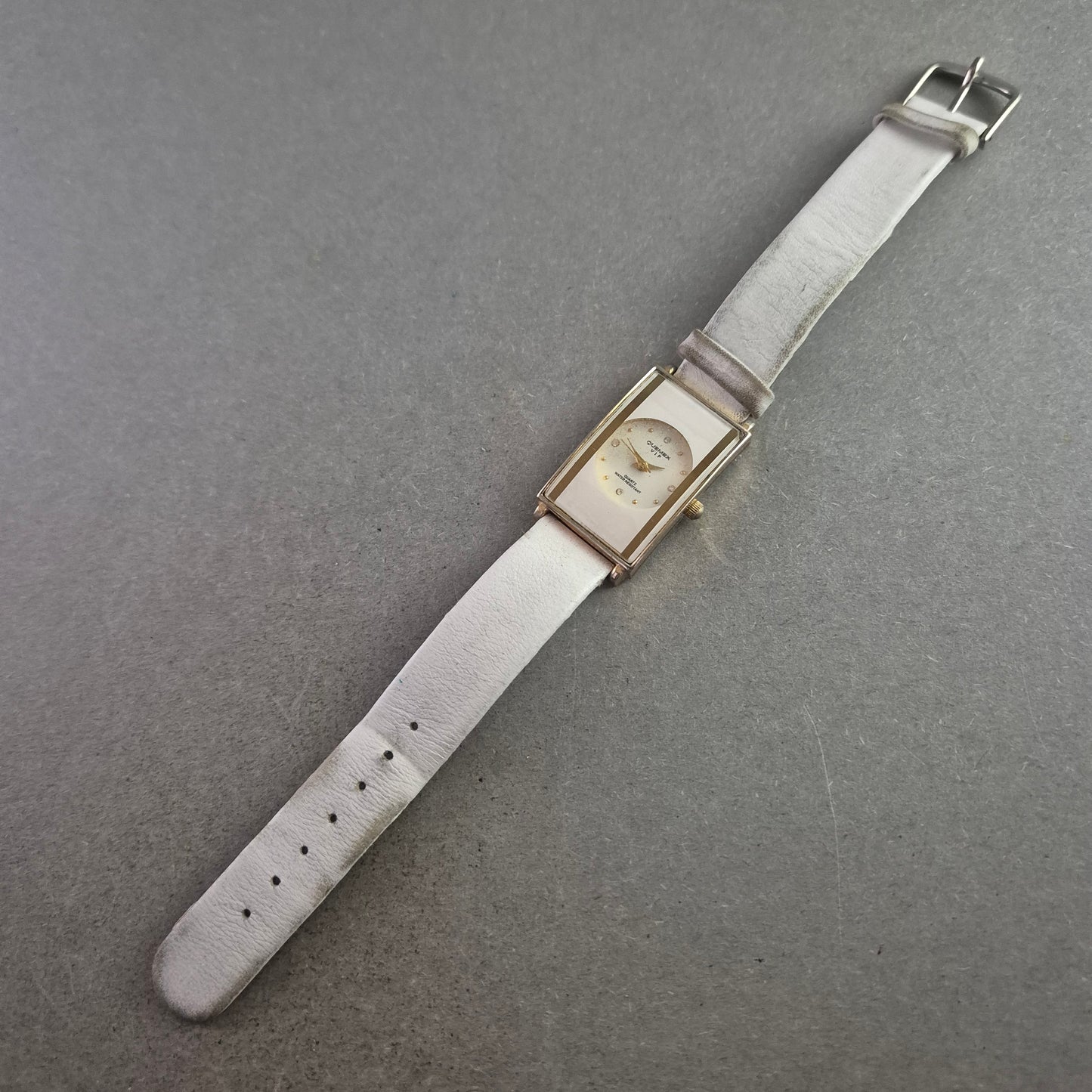 Elegante Quemex Damen Uhr mit Weißem Lederarmband