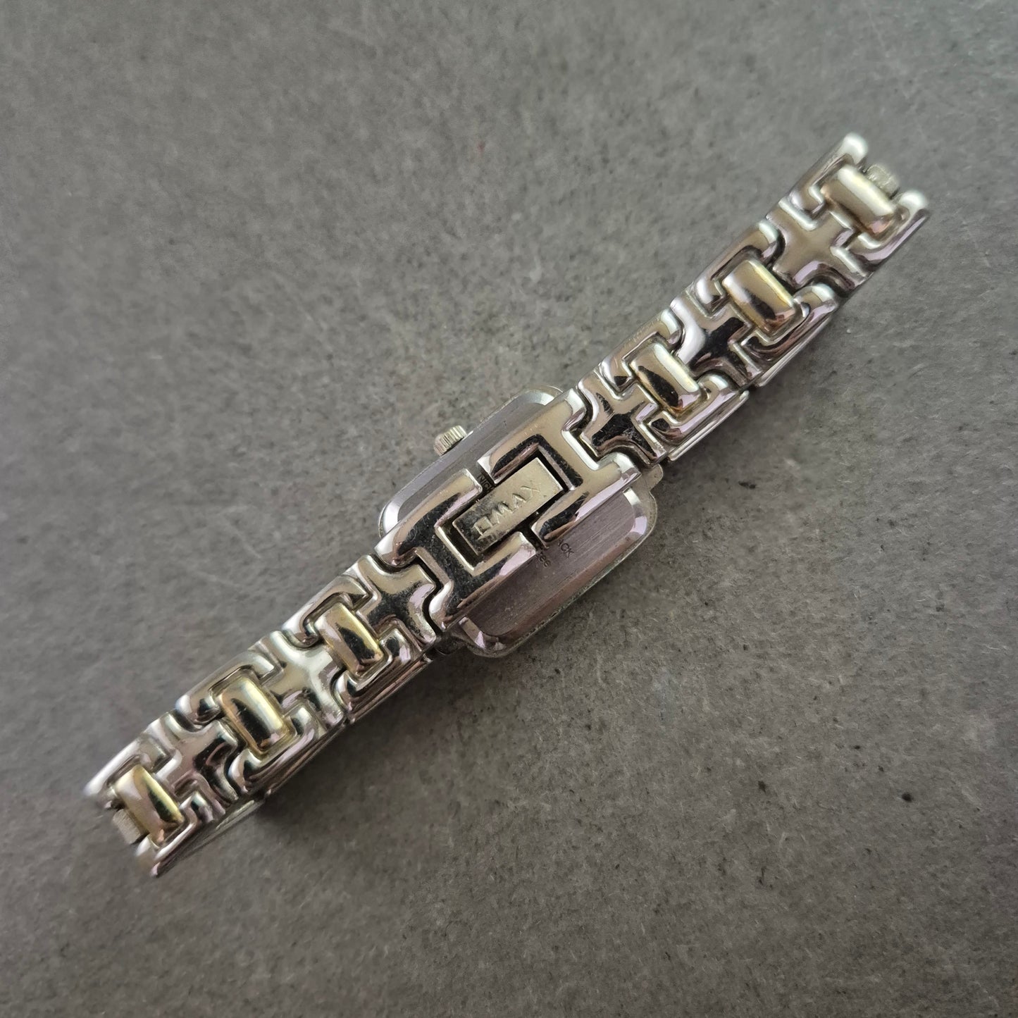 Omax Damen Uhr mit Schwarzem Zifferblatt und Edelstahlarmband