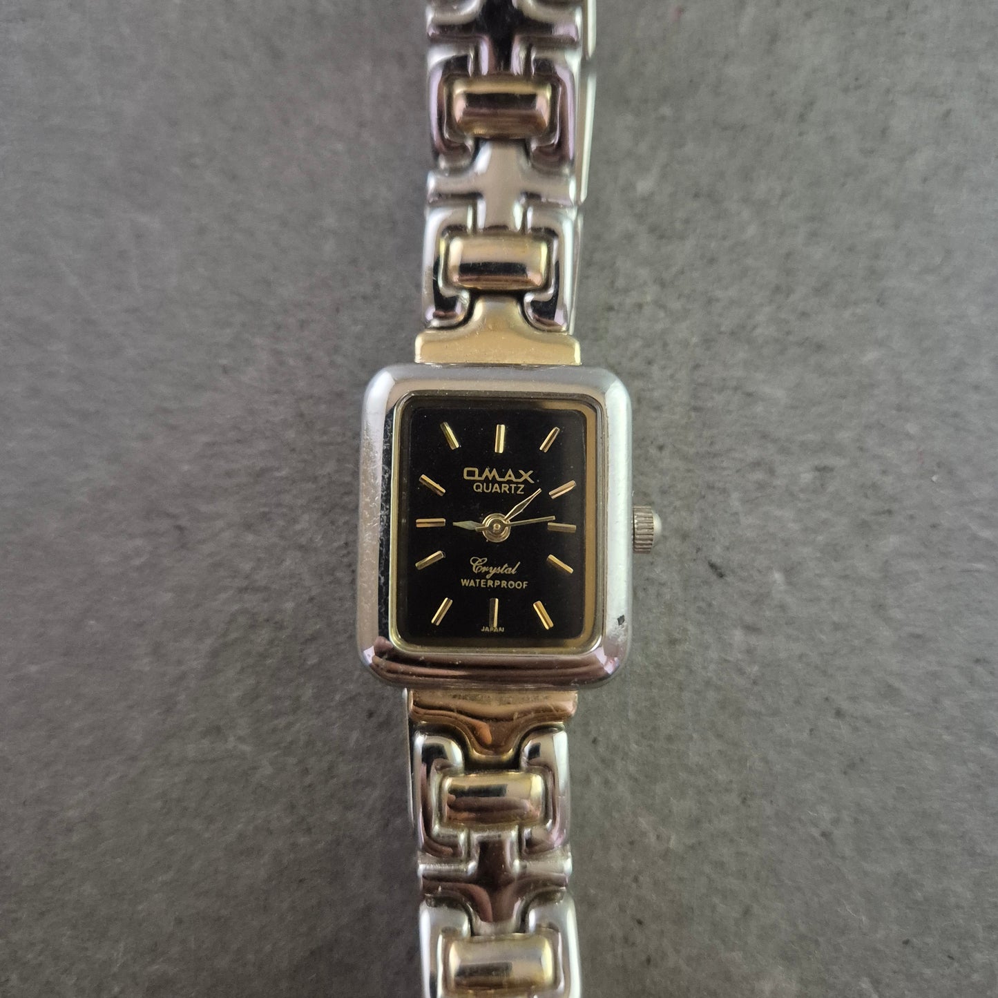 Omax Damen Uhr mit Schwarzem Zifferblatt und Edelstahlarmband