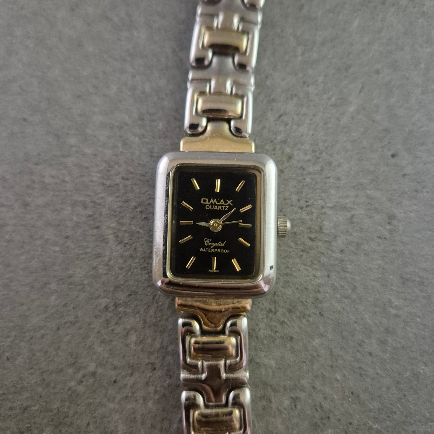 Omax Damen Uhr mit Schwarzem Zifferblatt und Edelstahlarmband