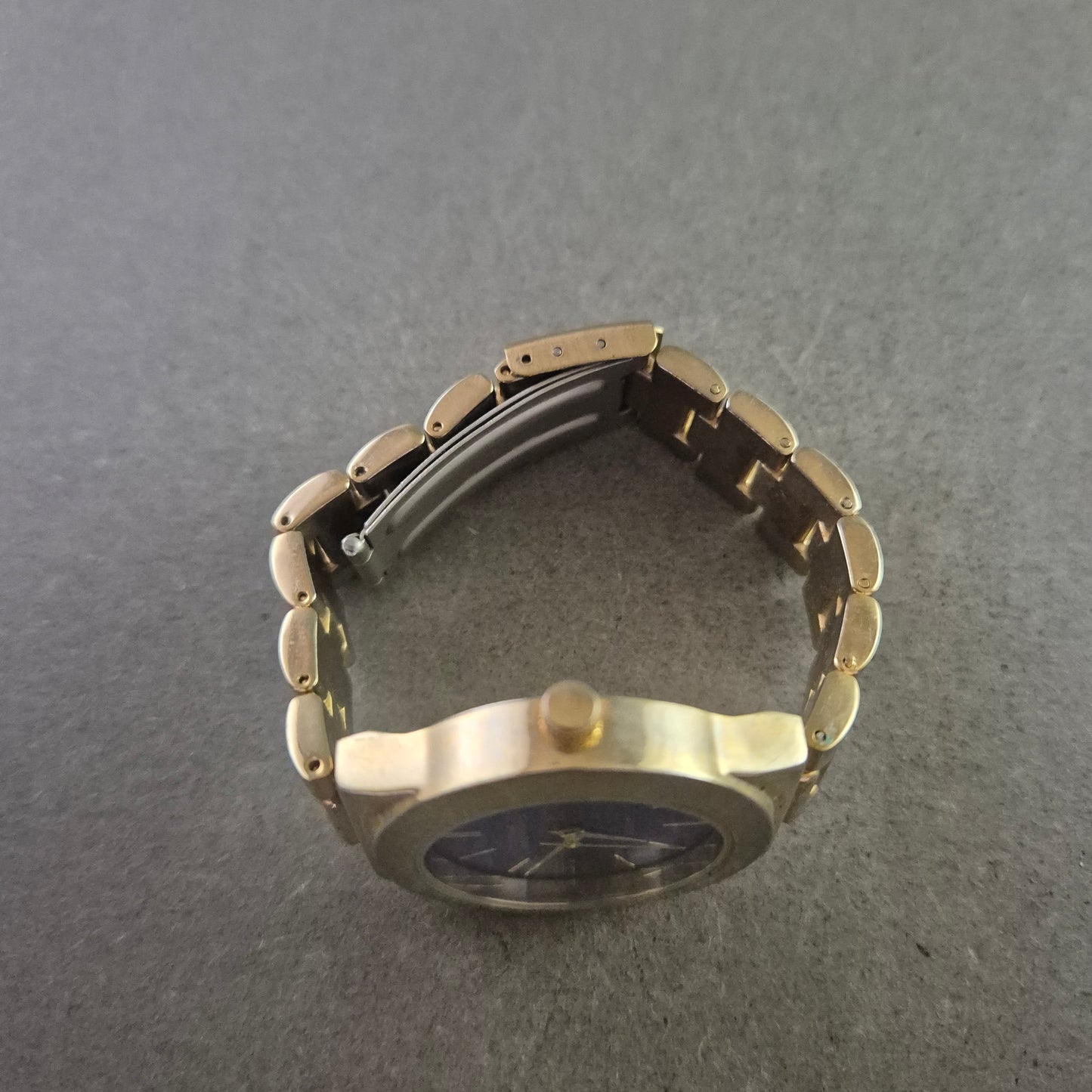 Time Elements Damen Uhr mit Blauem Zifferblatt und Goldarmband