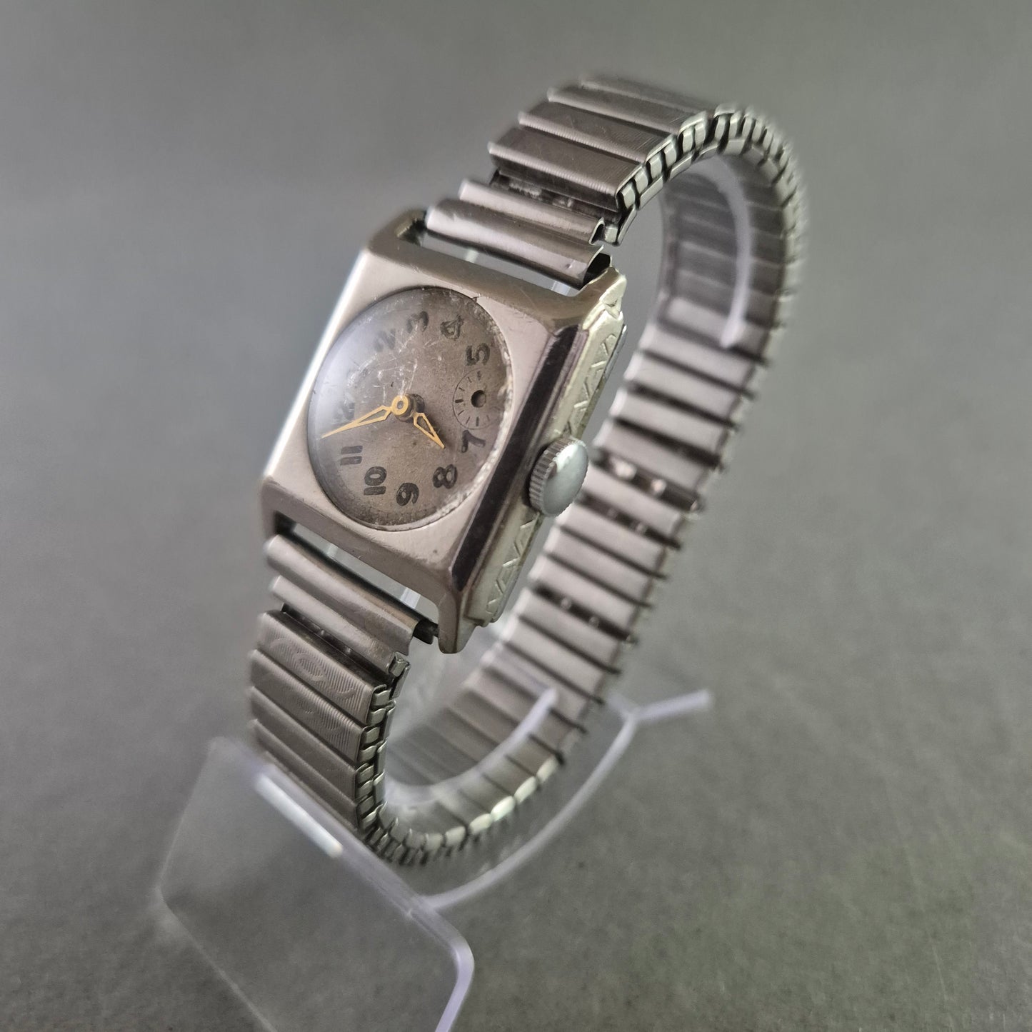 Vintage Damen Uhr mit Quadratischem Gehäuse und Flexband
