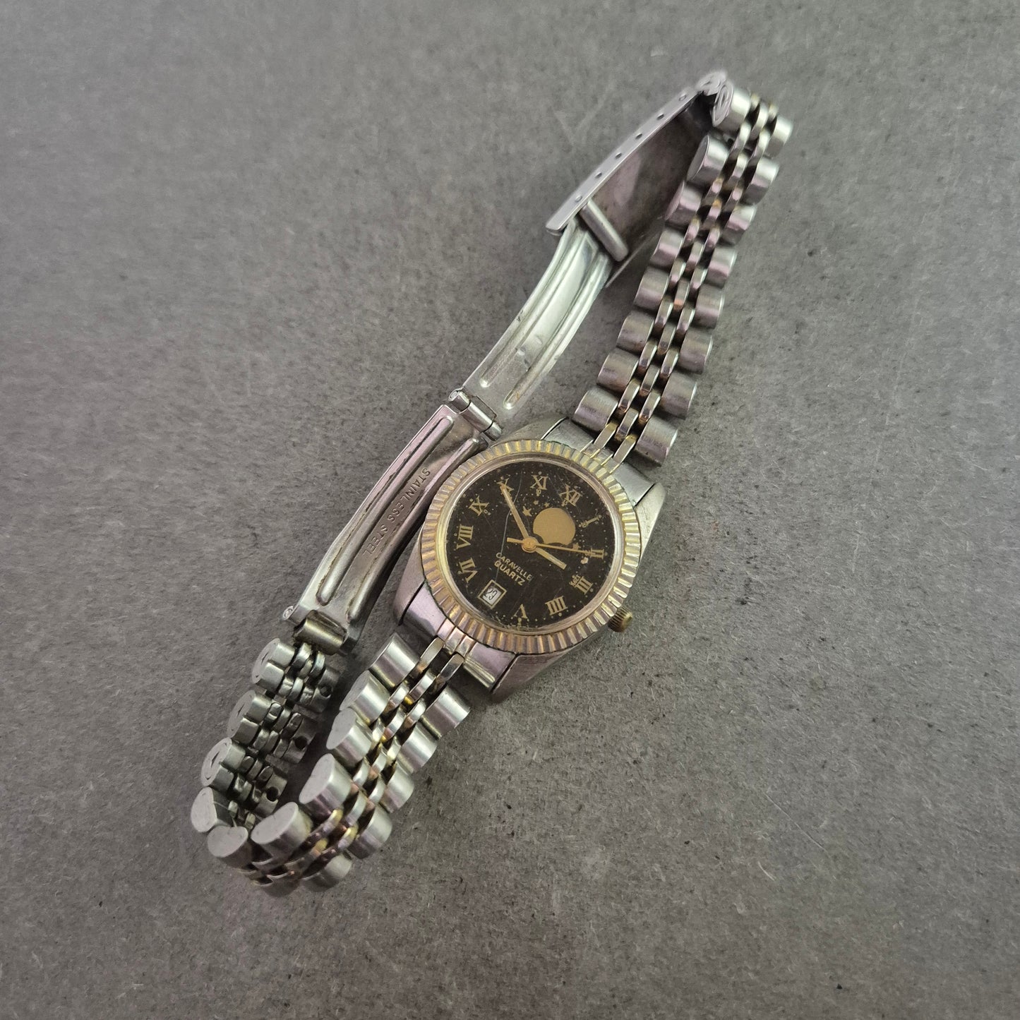 Caravelle by Bulova Herren Uhr – Vintage Moonphase Design