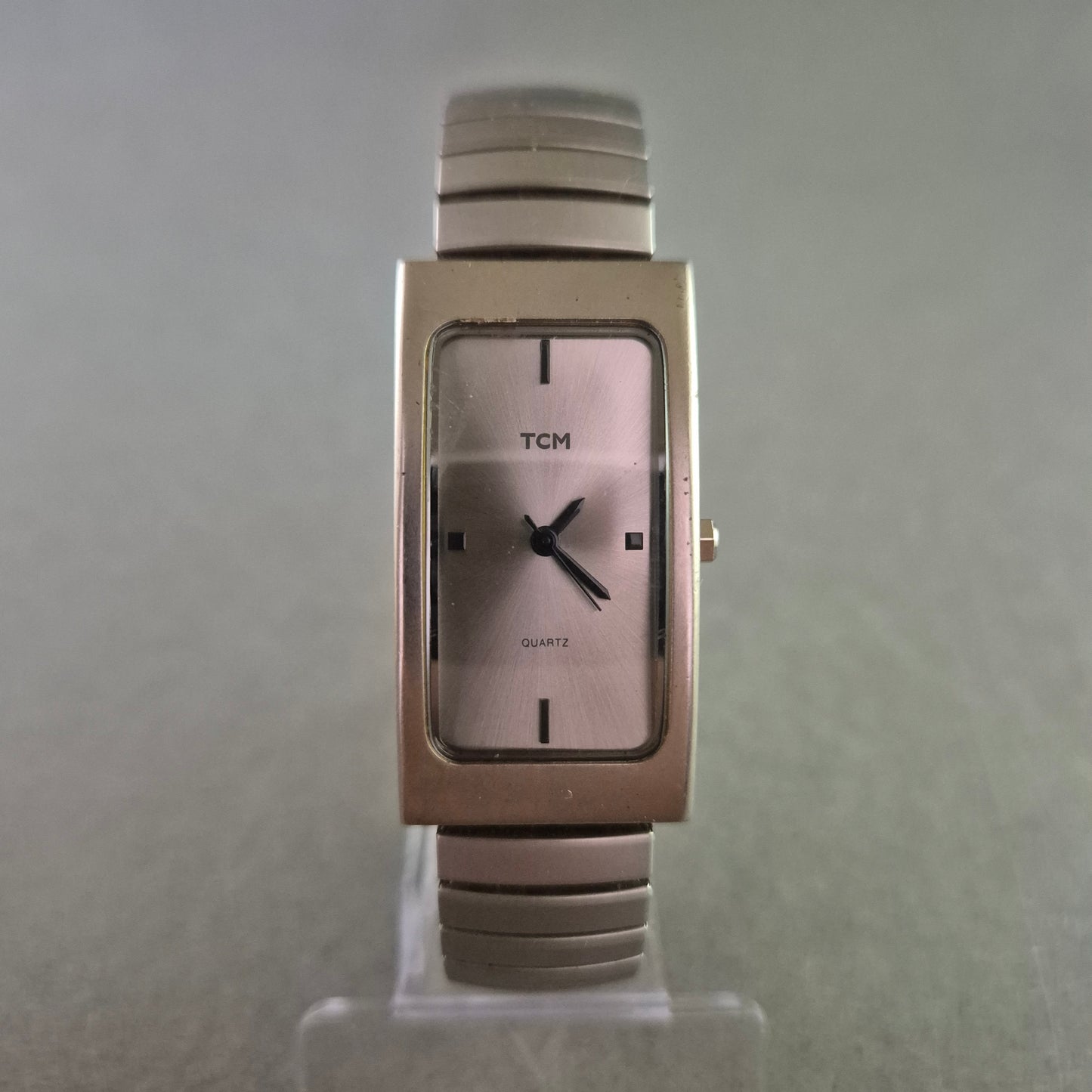 TCM Damen Uhr – Rechteckiges Gehäuse, Edelstahlarmband, Quarzwerk