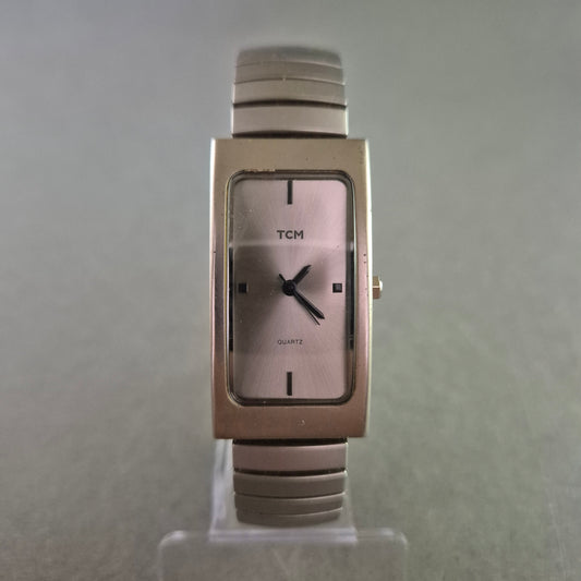 TCM Damen Uhr – Rechteckiges Gehäuse, Edelstahlarmband, Quarzwerk