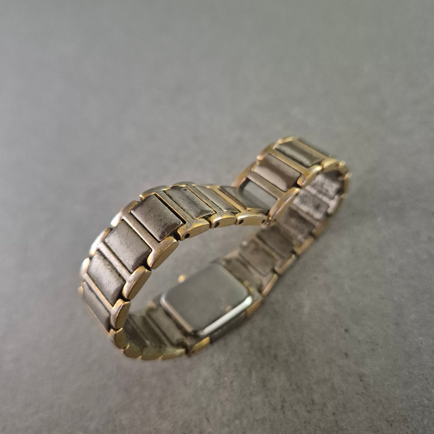 Vintage Garde Damen Uhr – Rechteckiges Design, Ruhla-Quartz