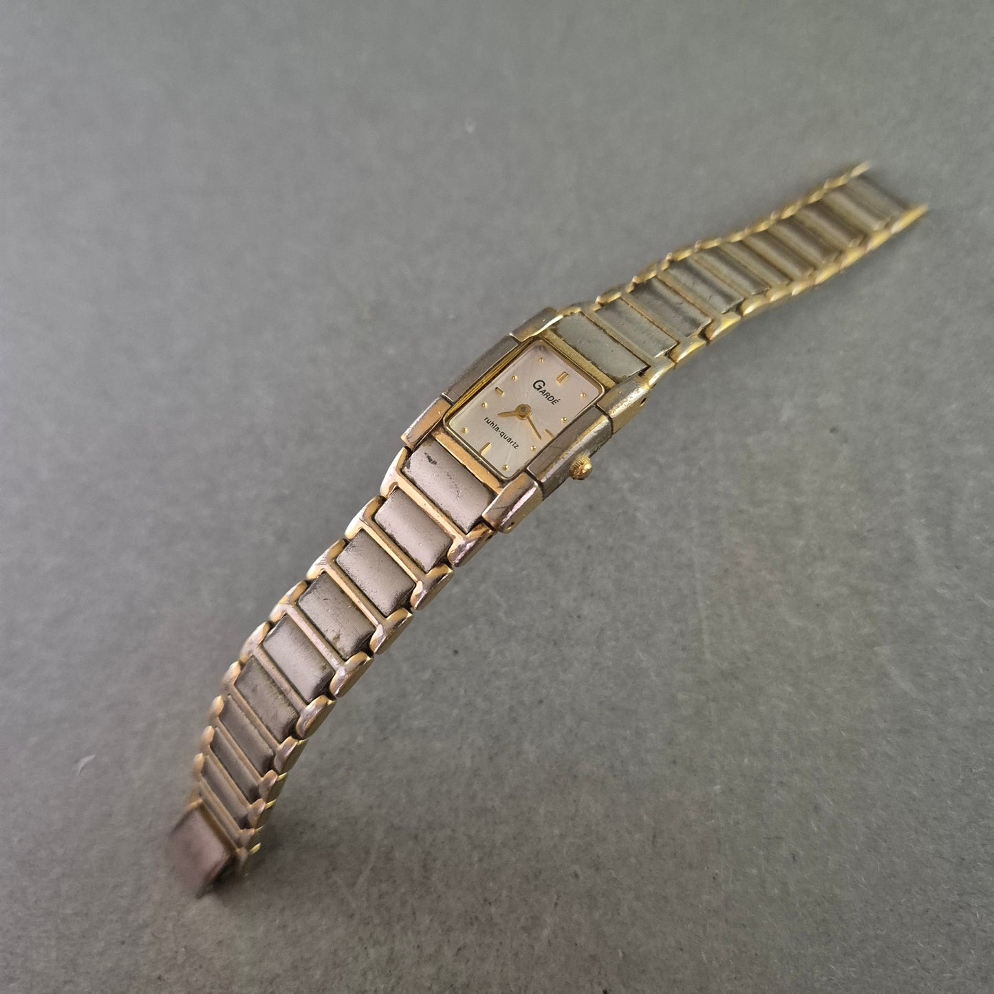 Vintage Garde Damen Uhr – Rechteckiges Design, Ruhla-Quartz