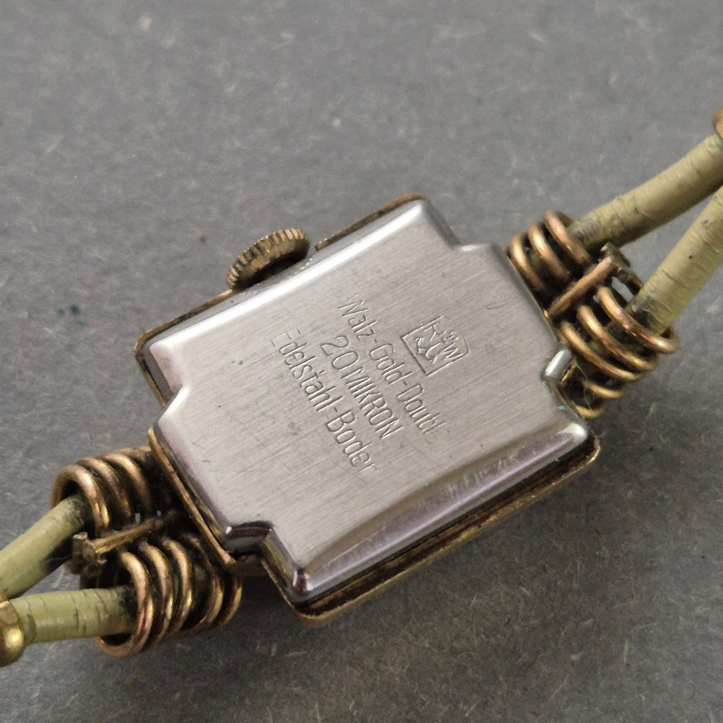 Vintage Damen Uhr – Rechteckiges Gehäuse, Walzgold 20 Mikron