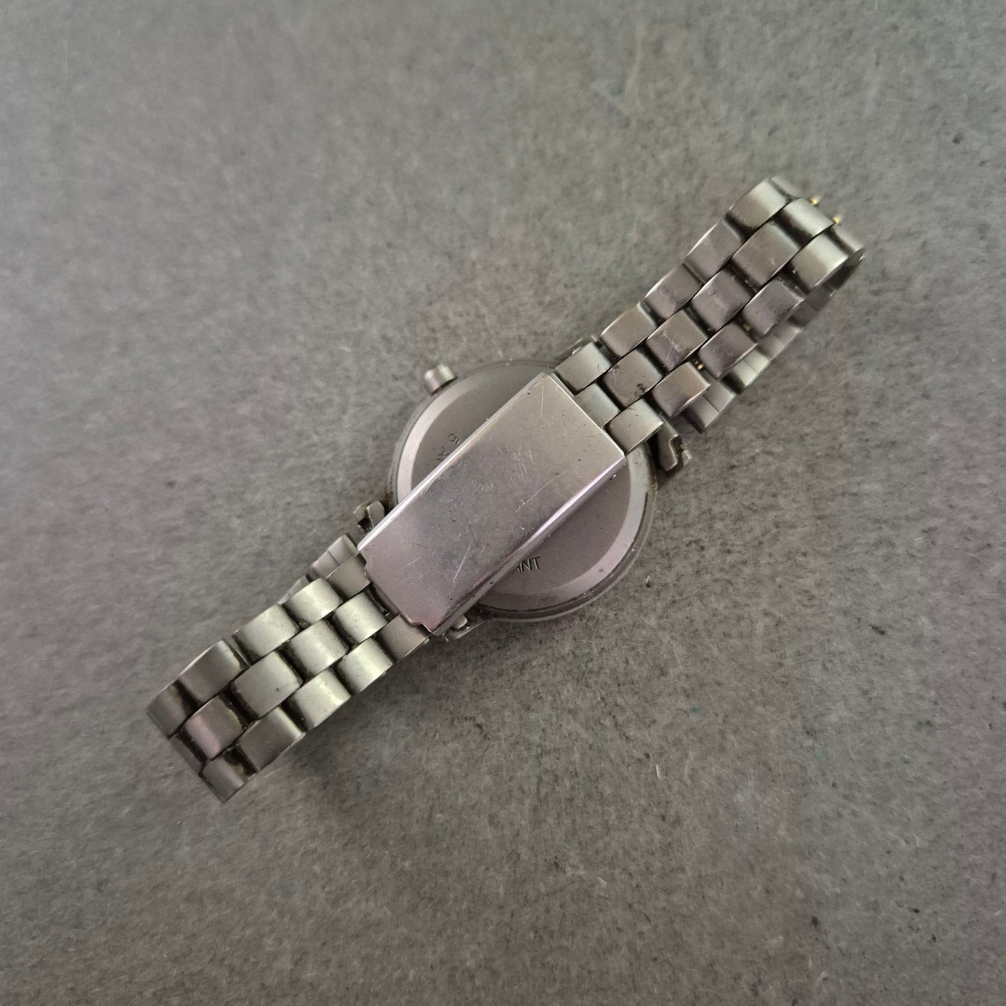 MC Titan Damen Uhr – Quarz mit Datum, 5 ATM wasserdicht