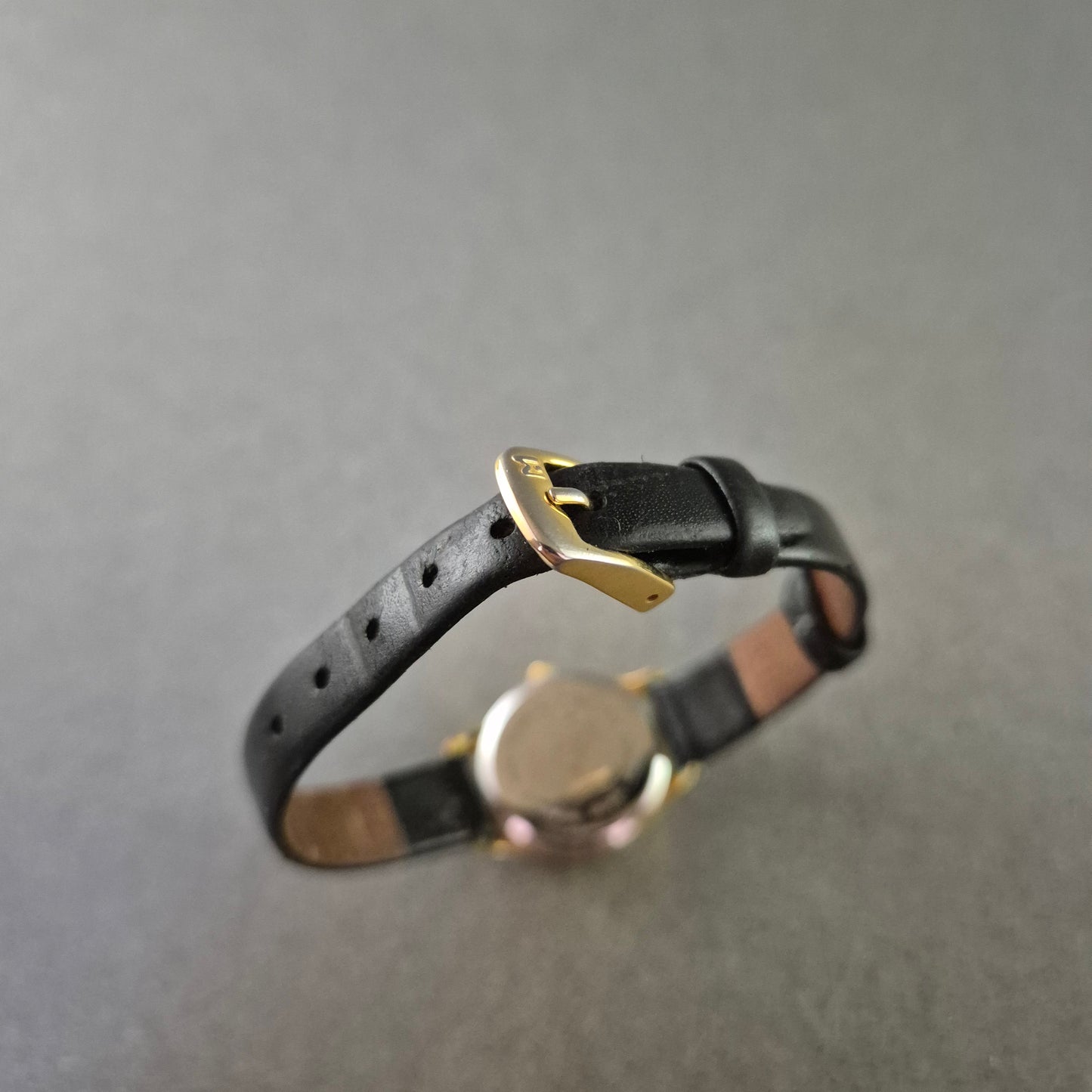 MC Titan Damen Uhr – Quarz mit Datum, 5 ATM wasserdicht