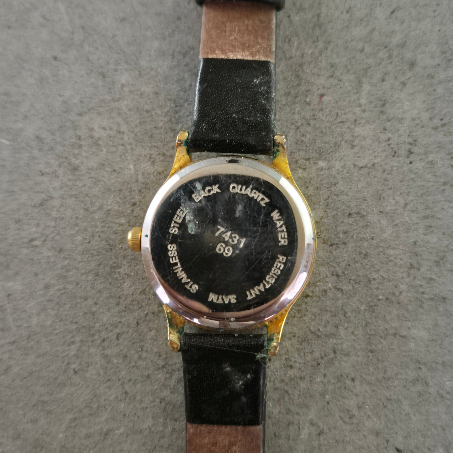 MC Titan Damen Uhr – Quarz mit Datum, 5 ATM wasserdicht