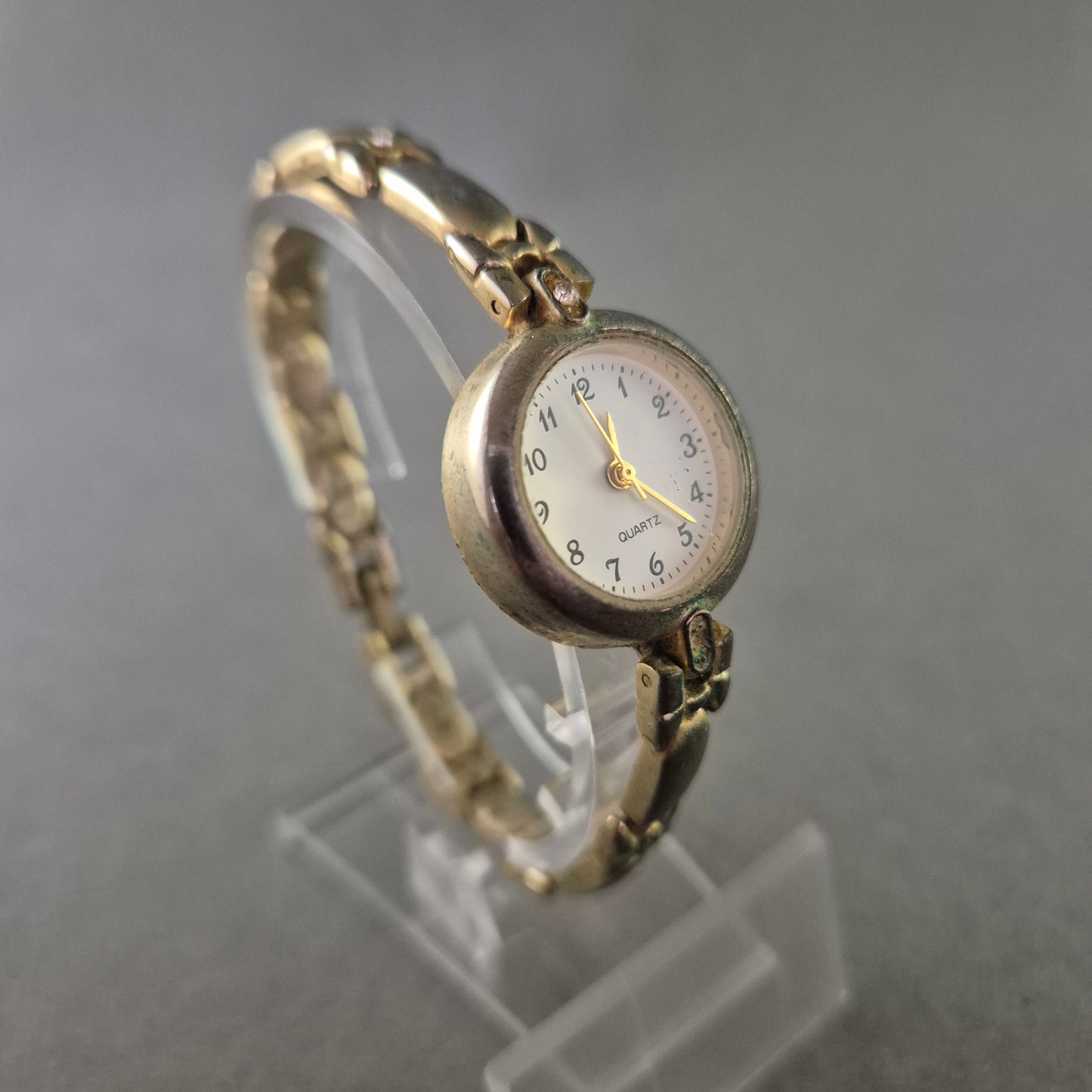 Elegante Damen-Armbanduhr – Quarz, goldfarben