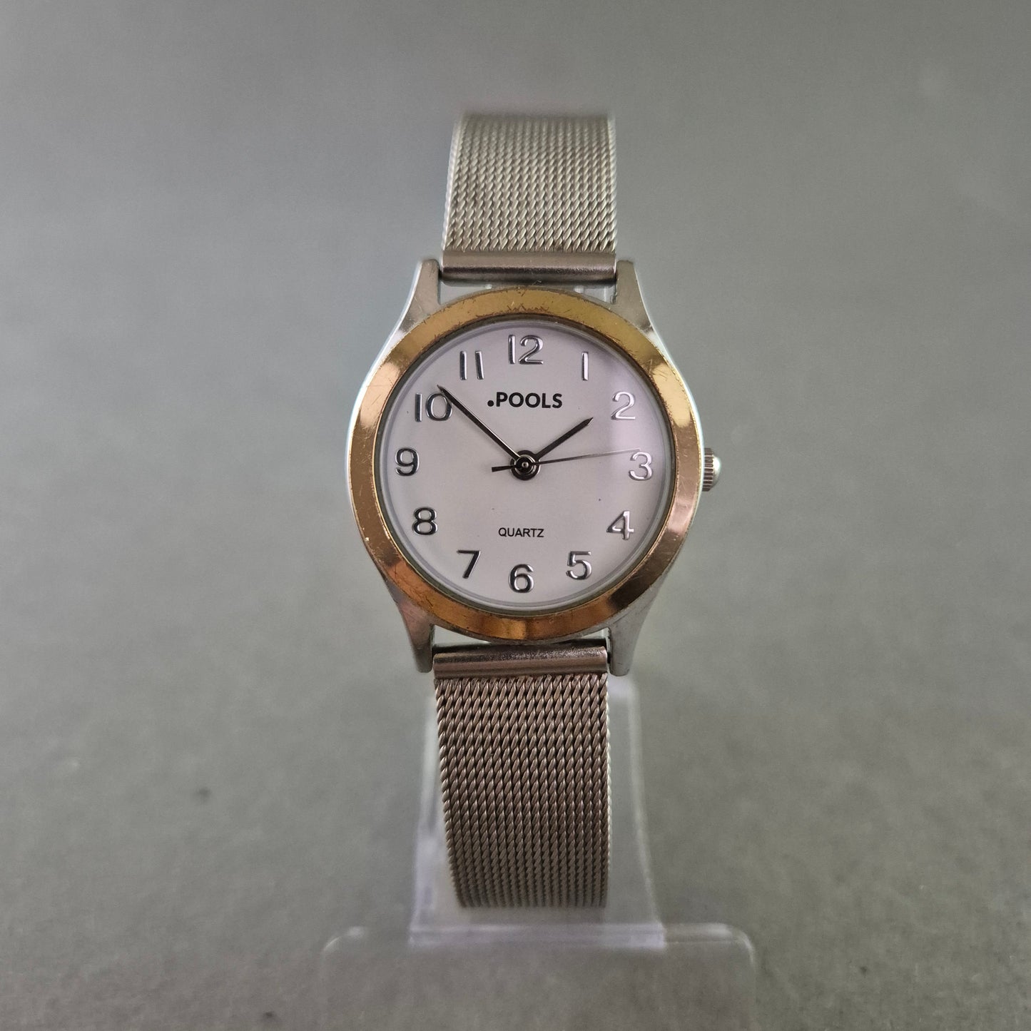 Pools Damen Uhr – Quarzwerk mit Edelstahl Mesharmband