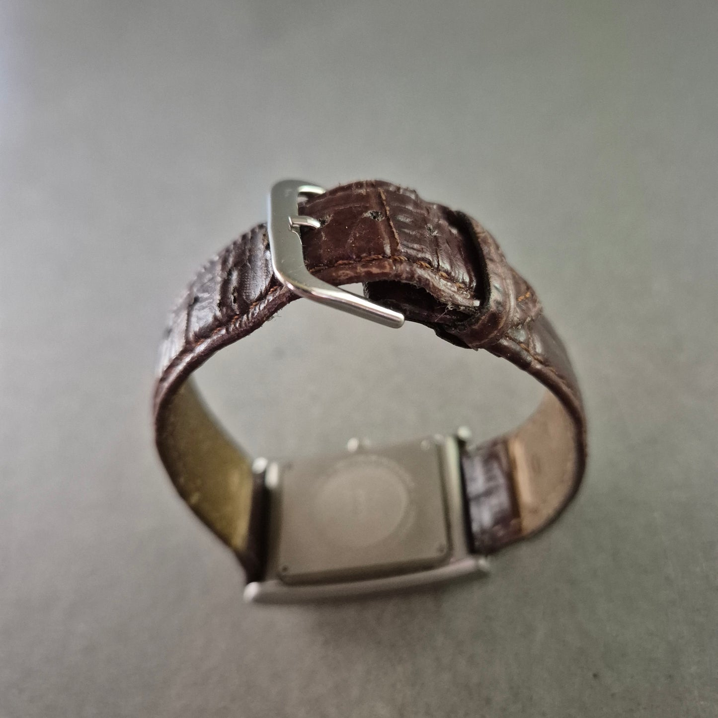 Audi Herren Uhr – Rechteckiges Gehäuse mit Multifunktion