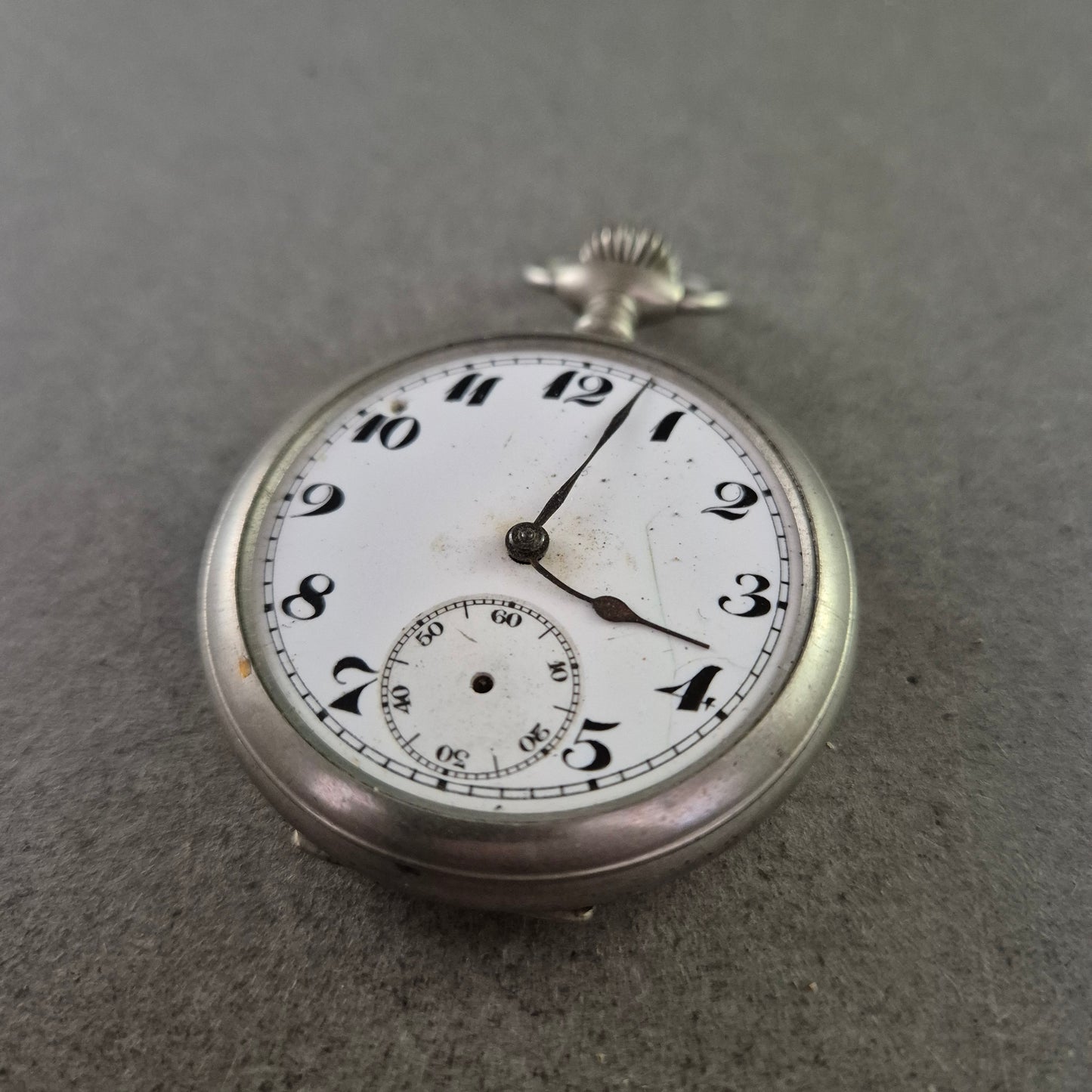 Antike Herren Taschenuhr – Defekt ohne Glas