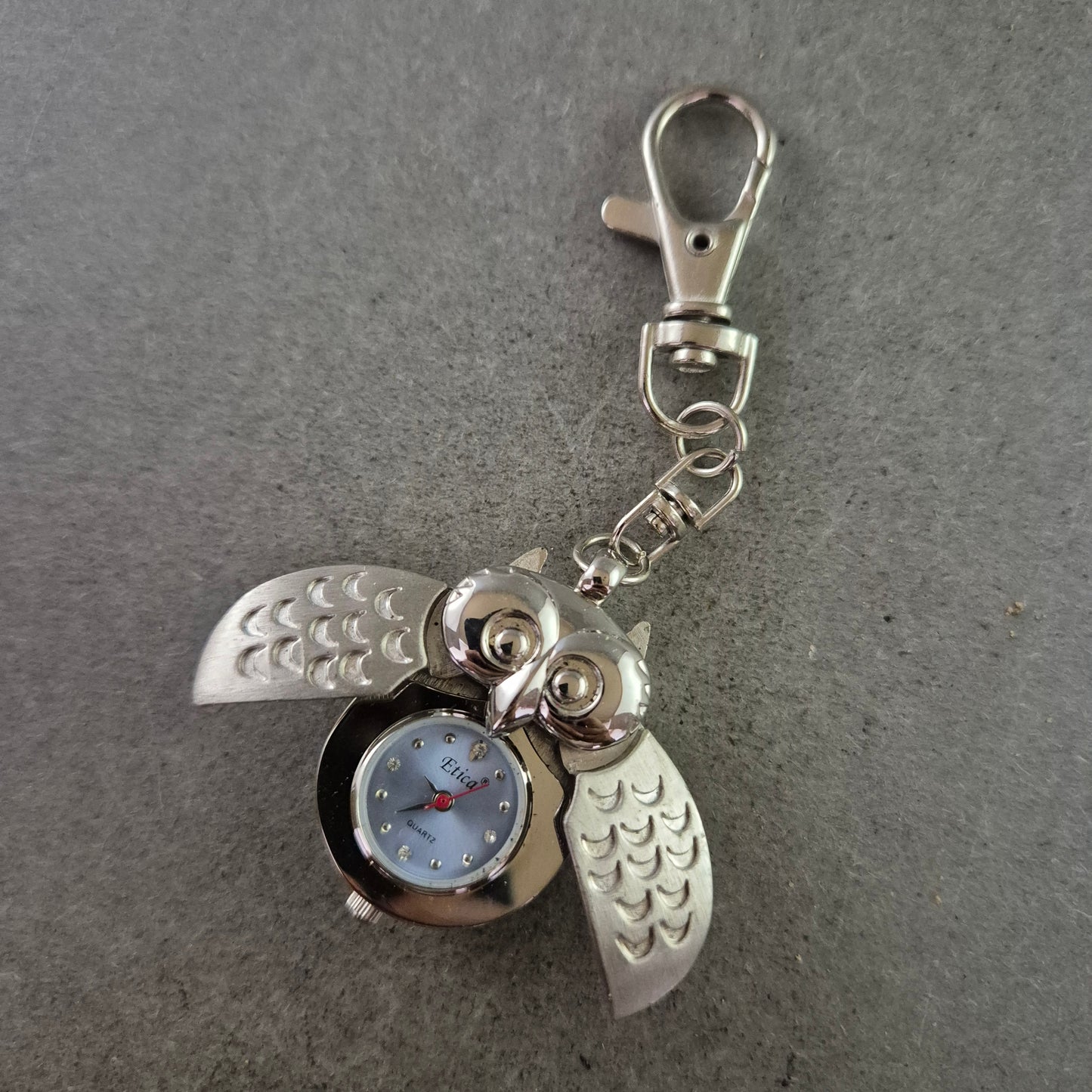 Eule Anhänger Uhr – Verspieltes Design mit Quarzwerk