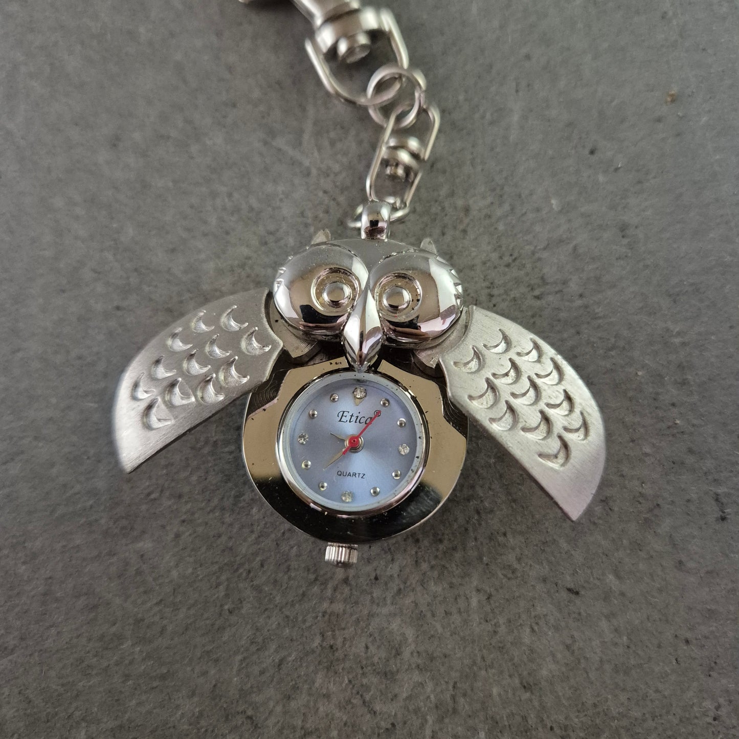 Eule Anhänger Uhr – Verspieltes Design mit Quarzwerk