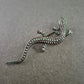 Eidechse Brosche – Silberfarben mit grünen Steinen