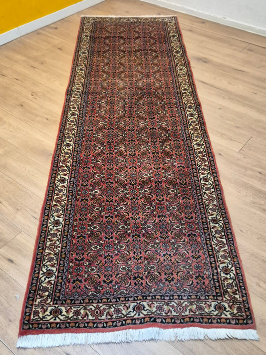 Bidjar Läufer – feines Herati-Muster auf rotem Fond