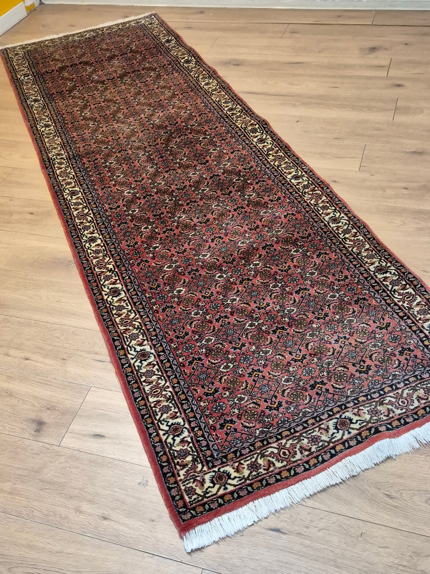 Bidjar Läufer – feines Herati-Muster auf rotem Fond