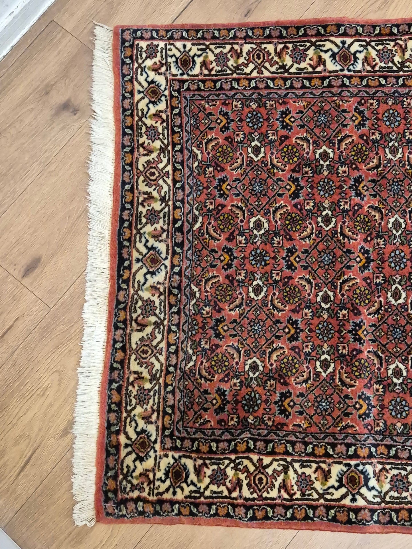 Bidjar Läufer – feines Herati-Muster auf rotem Fond