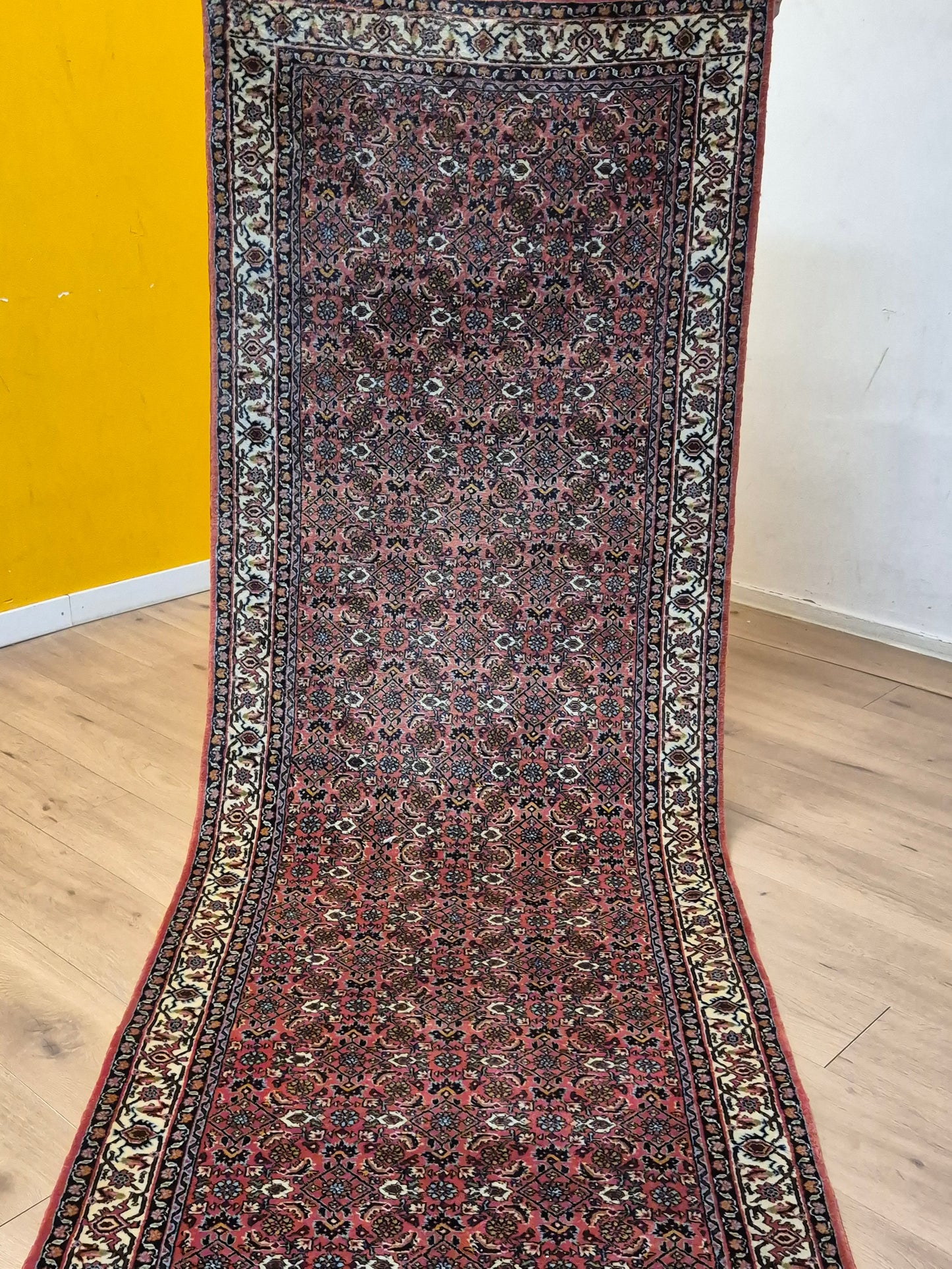 Bidjar Läufer – feines Herati-Muster auf rotem Fond