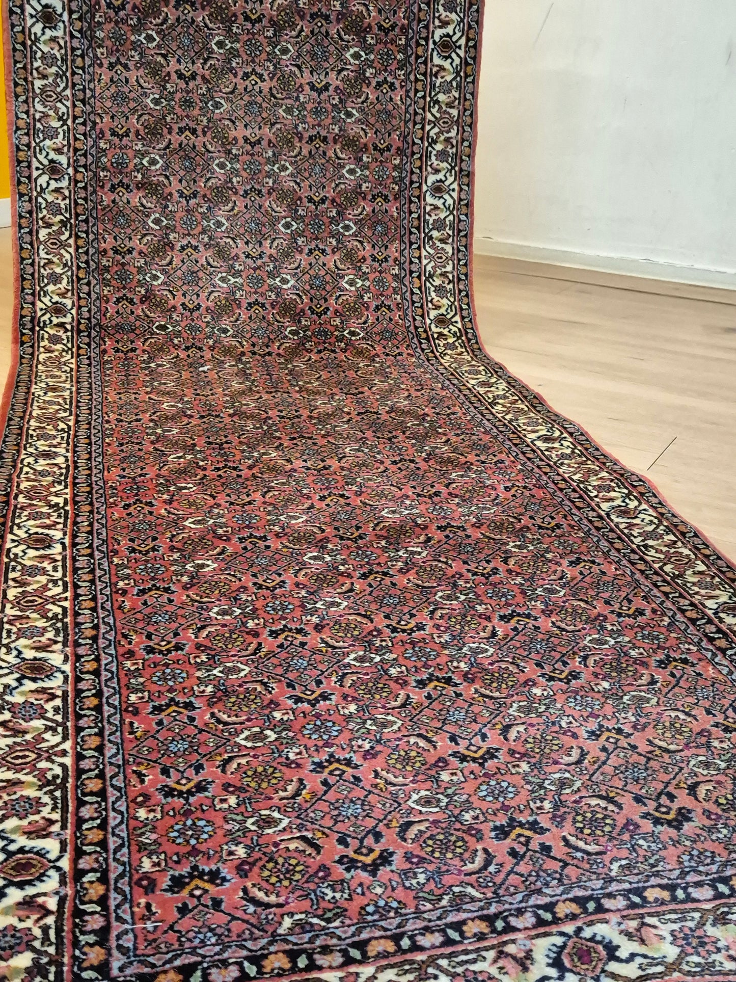 Bidjar Läufer – feines Herati-Muster auf rotem Fond