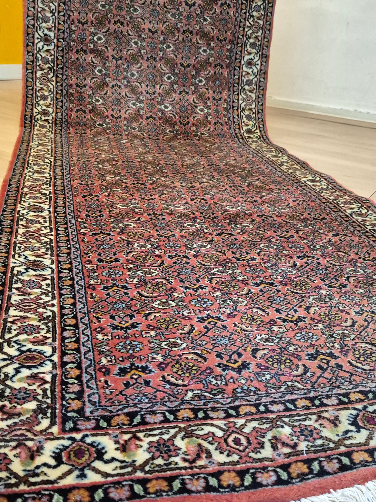 Bidjar Läufer – feines Herati-Muster auf rotem Fond