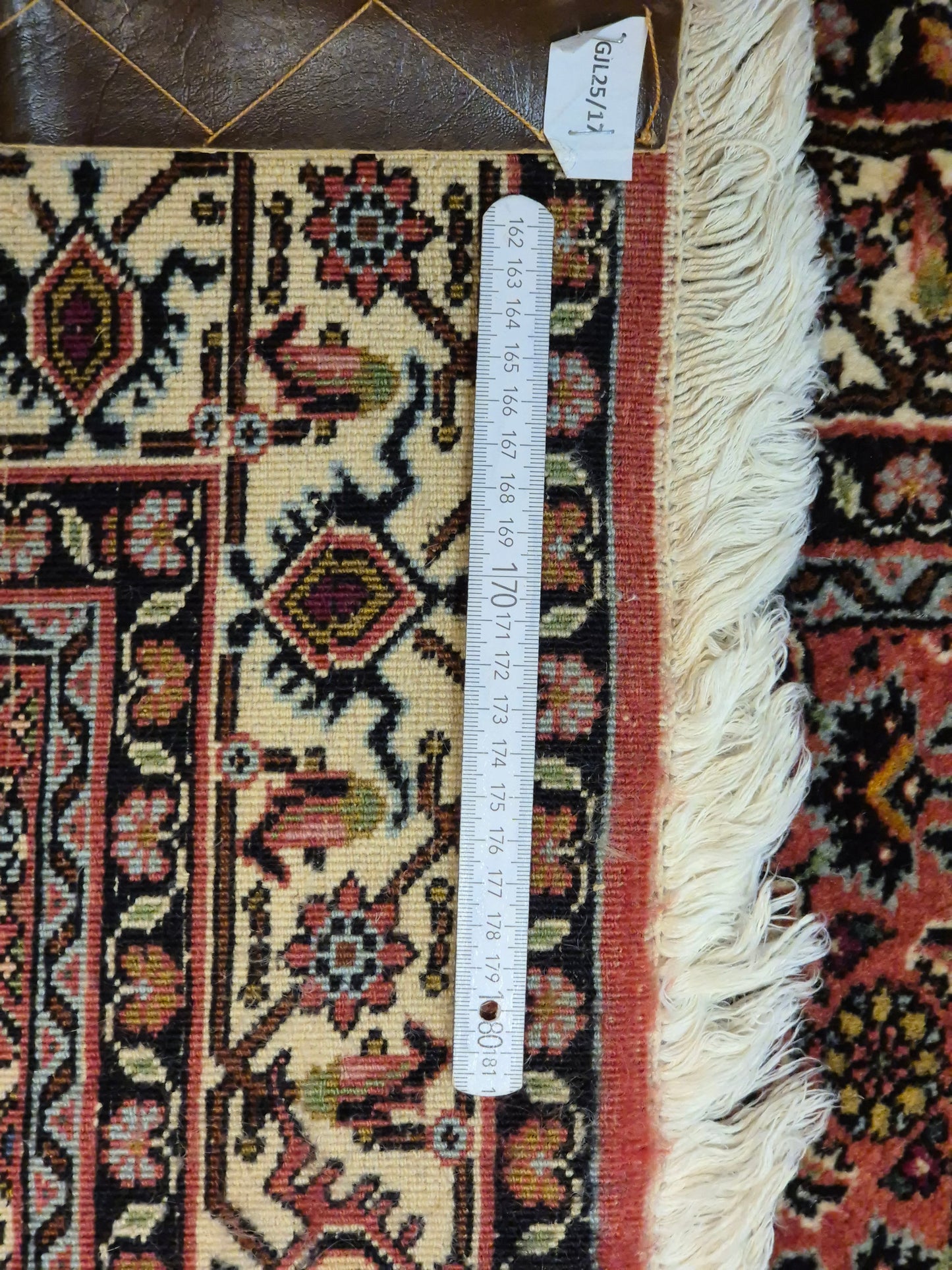 Bidjar Läufer – feines Herati-Muster auf rotem Fond