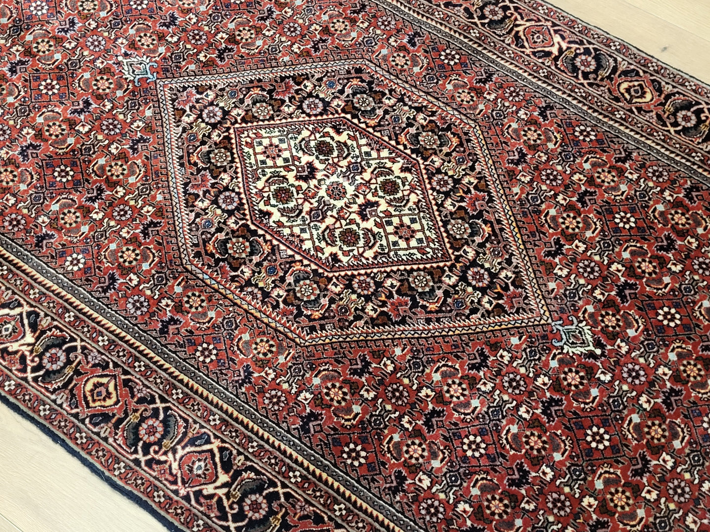 Bidjar Perser Teppich  Korkwolle, klassisches Medaillon-Design, fein geknüpft