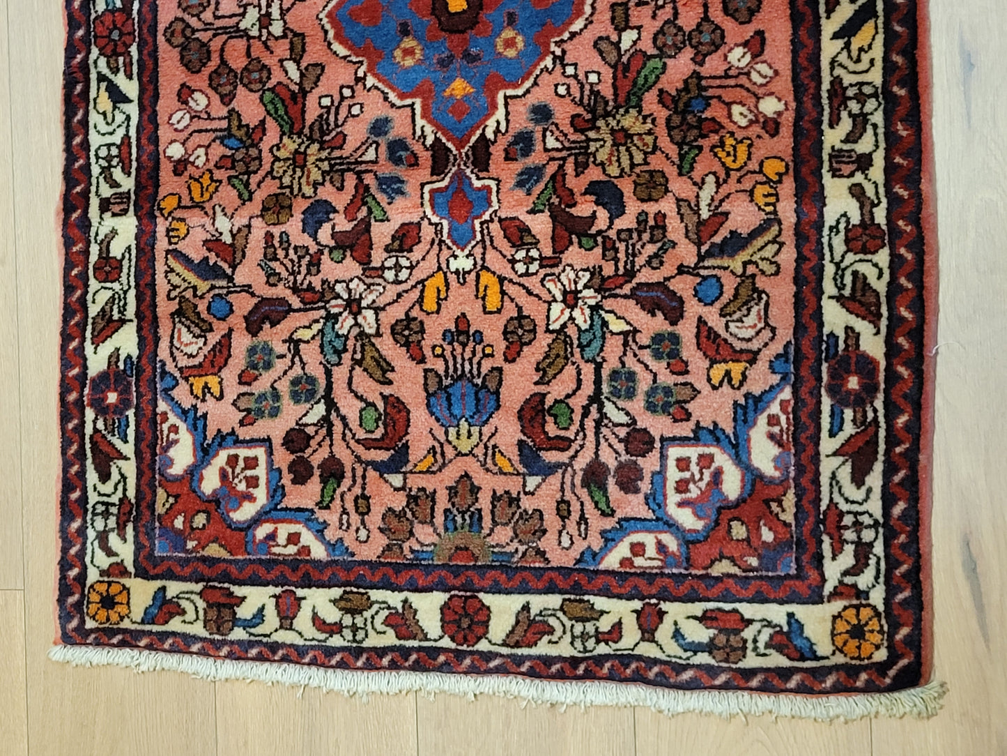 Sarough Perserteppich Läufer – Korkwolle mit Seide, florales Design