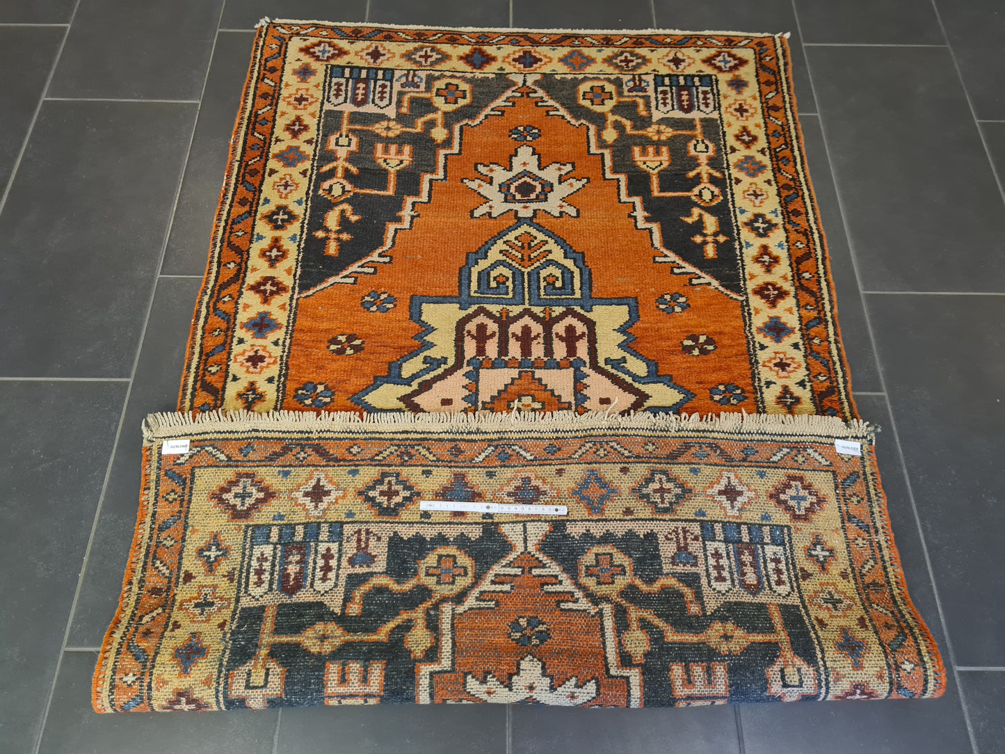 Perserteppich Orientteppich Handgeknüpfter Teppich Heris 175x110cm