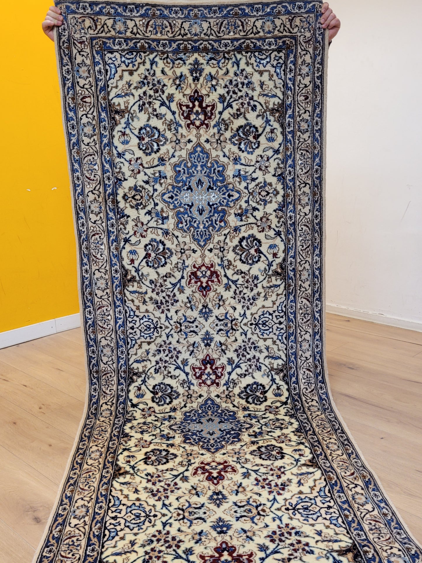 Nain Perserteppich Läufer – Korkwolle mit Seide, florales Design Orientteppich