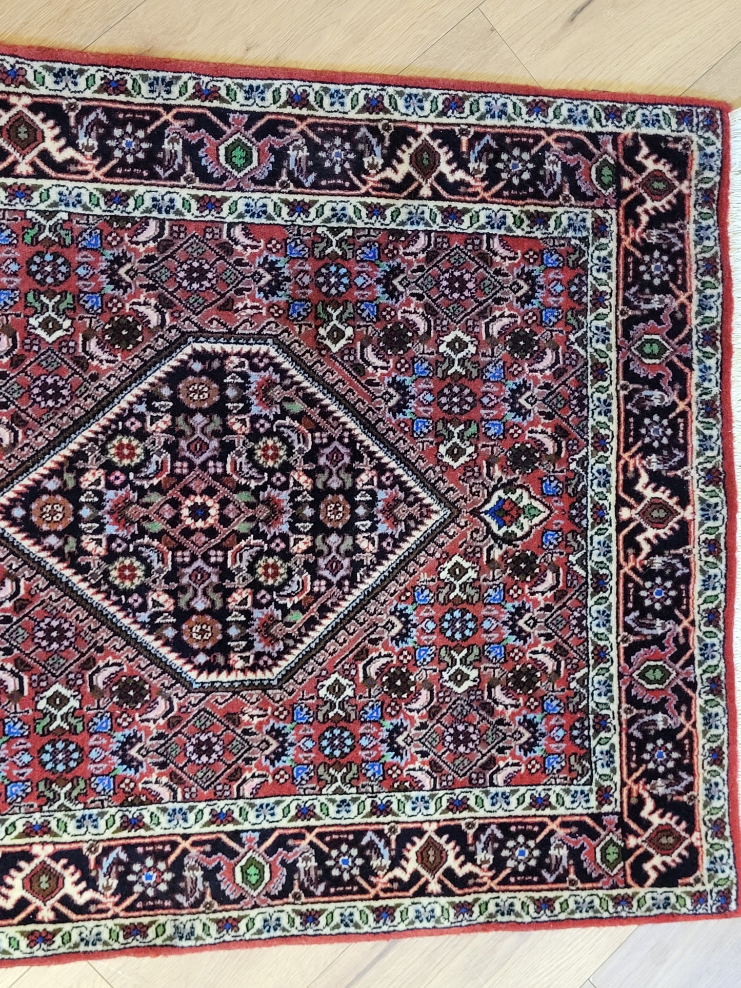 Handgeknüpfter Perser Teppich aus Korkwolle Bidjar Metallion