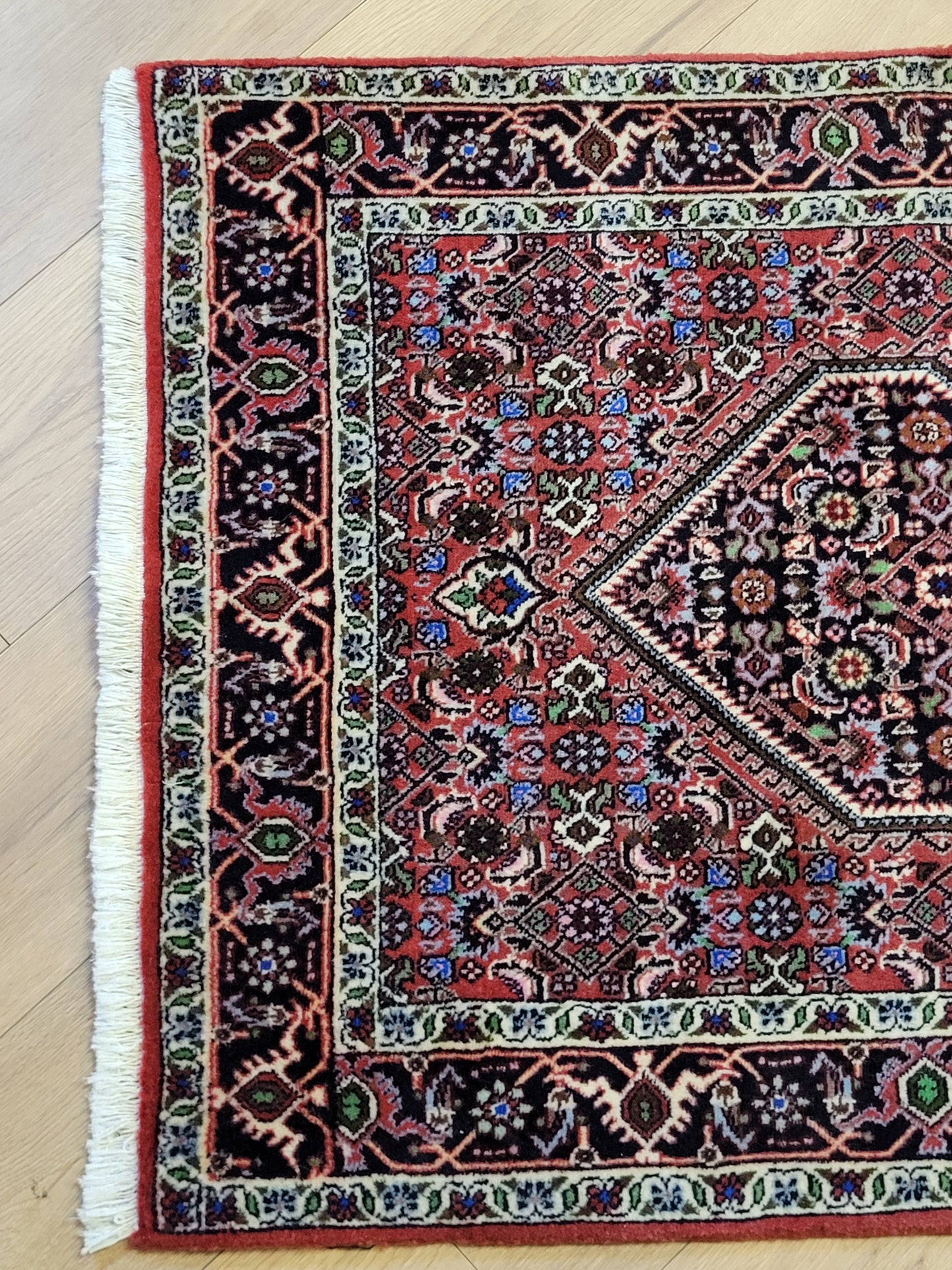 Handgeknüpfter Perser Teppich aus Korkwolle Bidjar Metallion